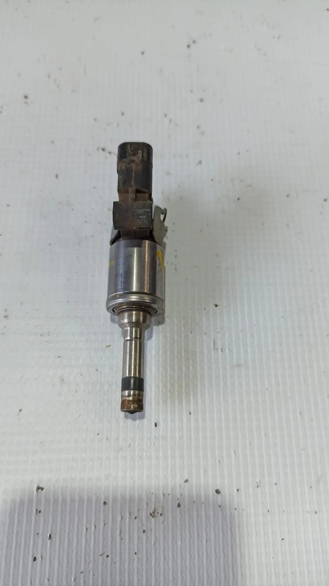 Inyector Volkswagen Jetta Mk7 1.4l 2019-2026 Usado (2)