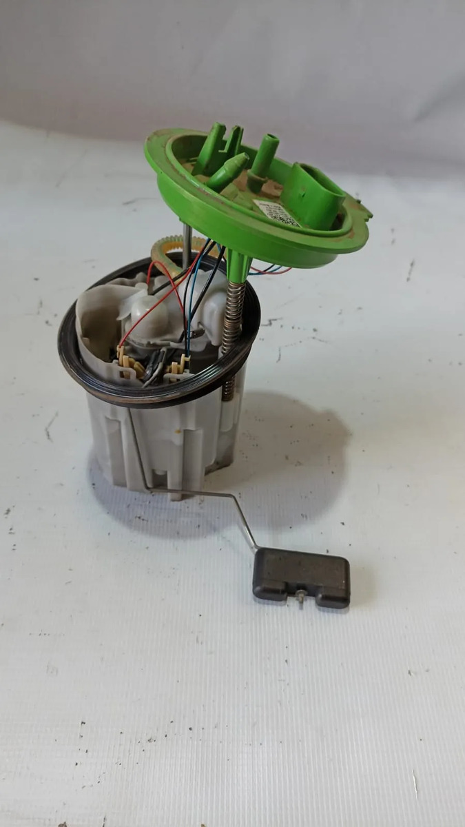 Bomba De Gasolina Vw Jetta Mk7 1.4t 2019-2026 Usada