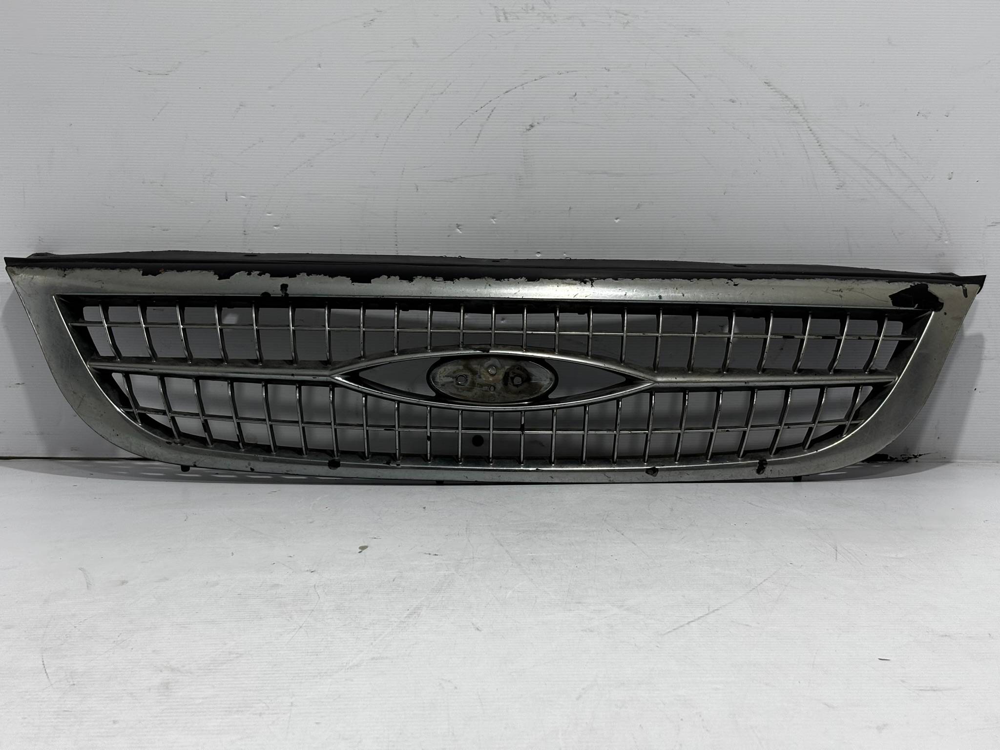Ford Windstar 1999 - 2004 Parrilla Delantera Usado Original