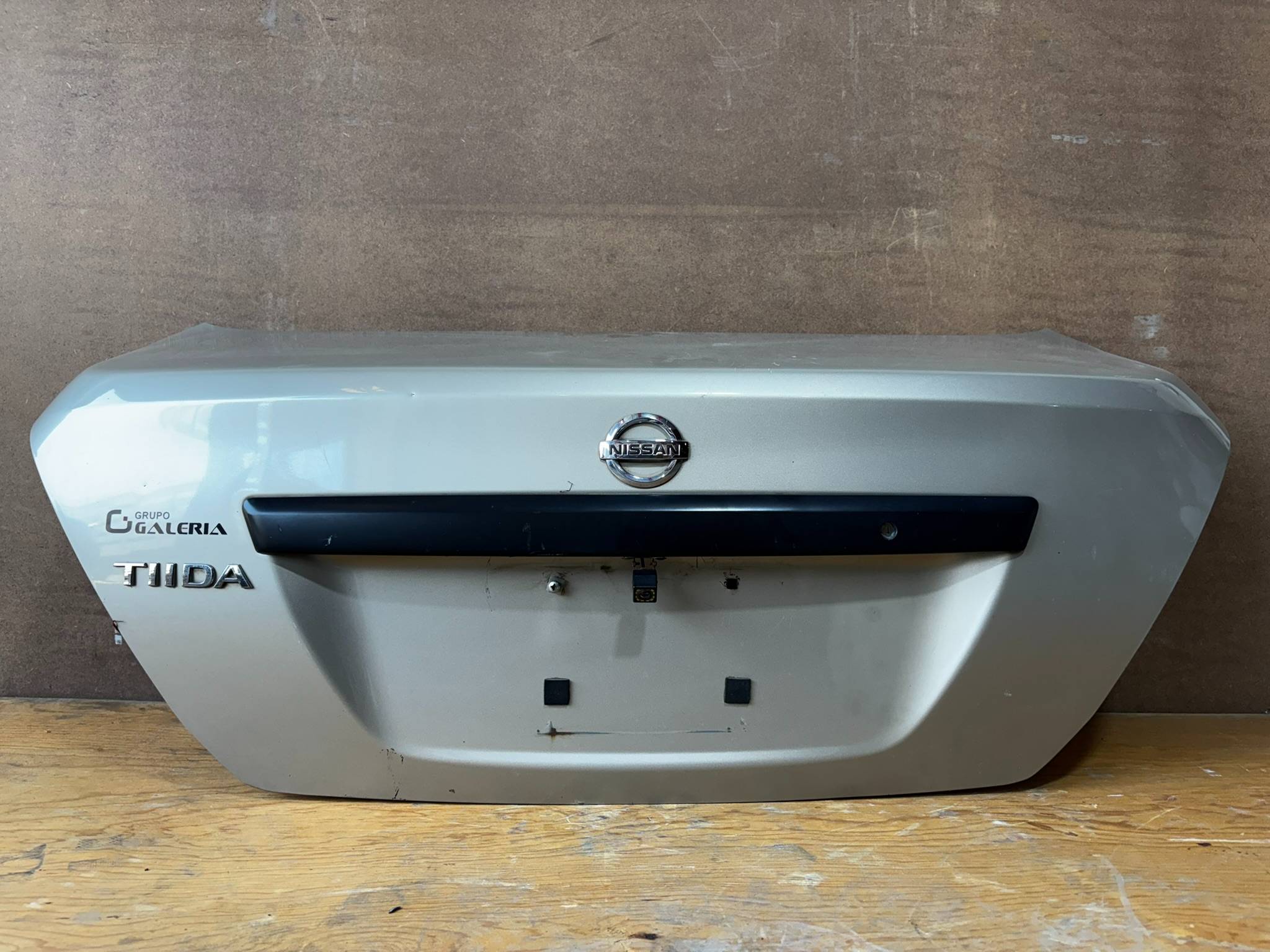 Nissan Tiida 2012 - 2018 Cajuela Usado Original