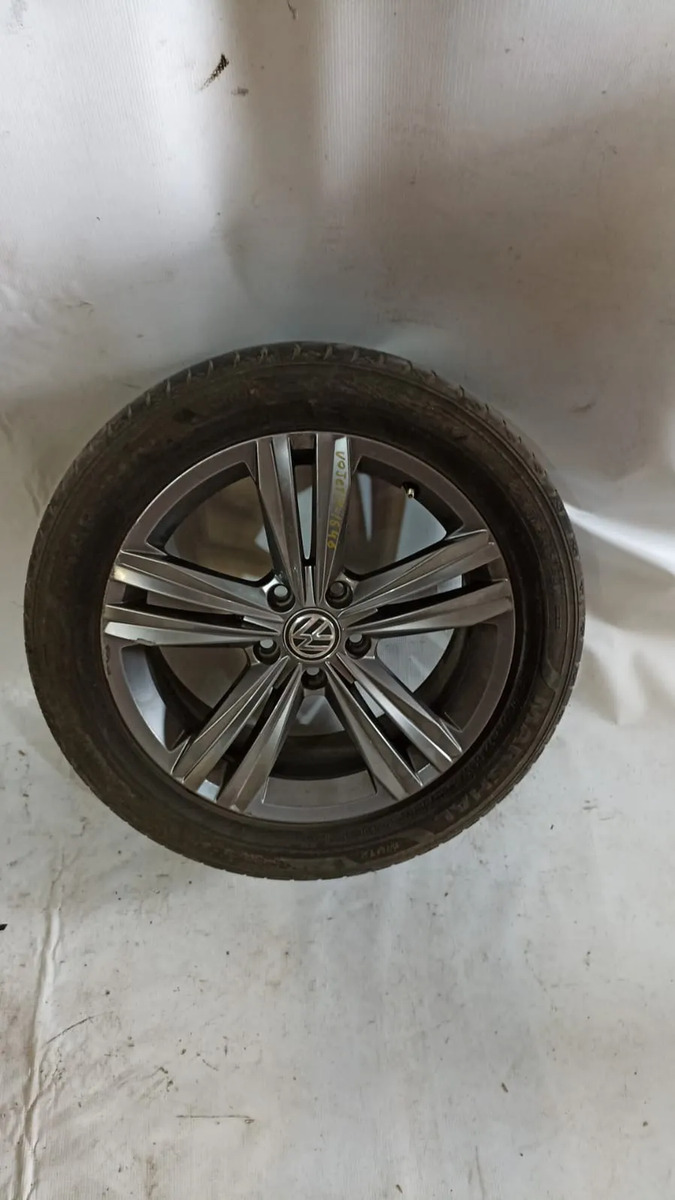 Rin Aluminio 1 Volkswagen Jetta 2019-2026 1.4l Mk7 Turbo Gris Oscuro