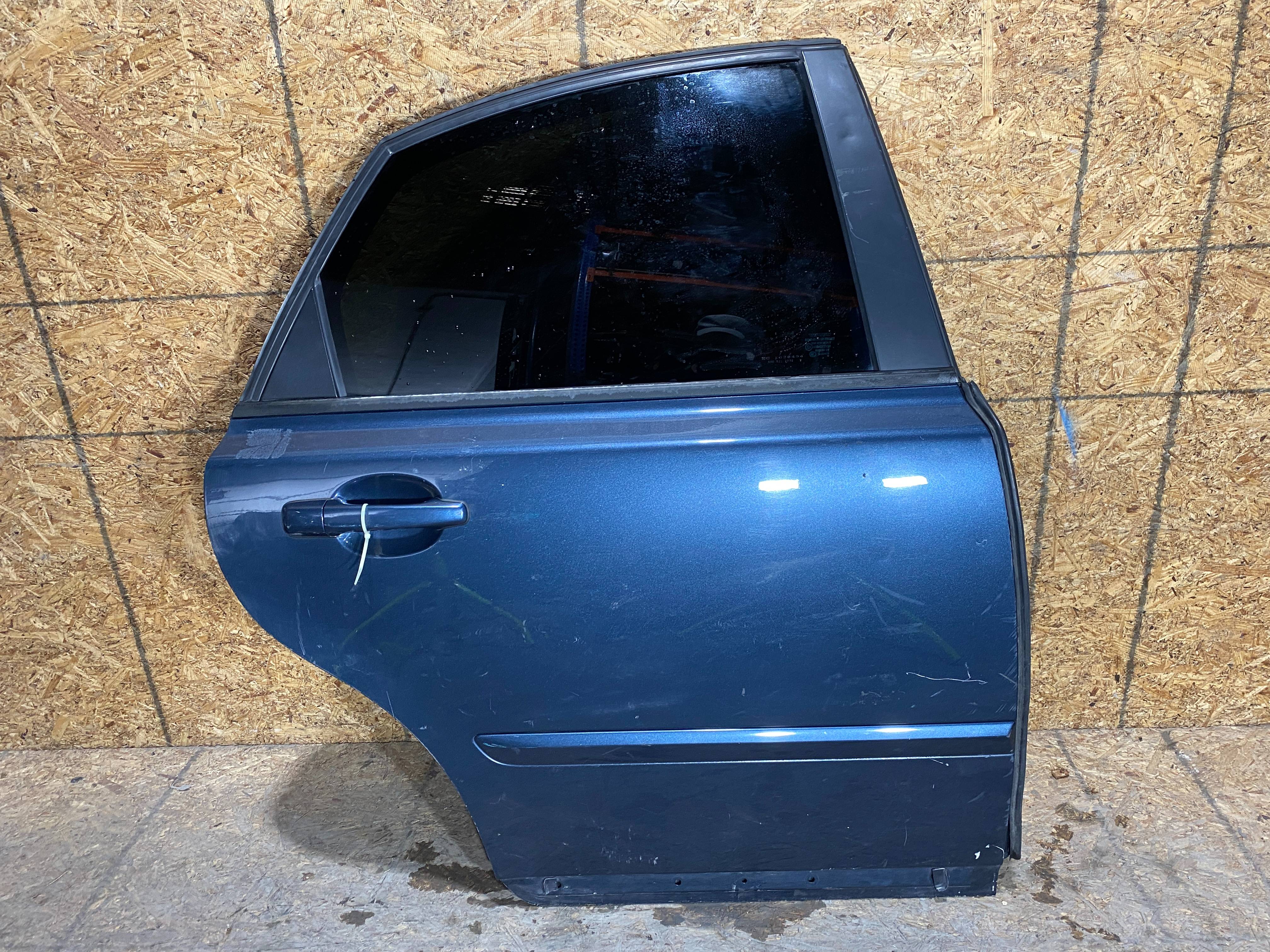 Volvo S40 2004 - 2012 Puerta Trasera Derecho Usado Original - vista 1