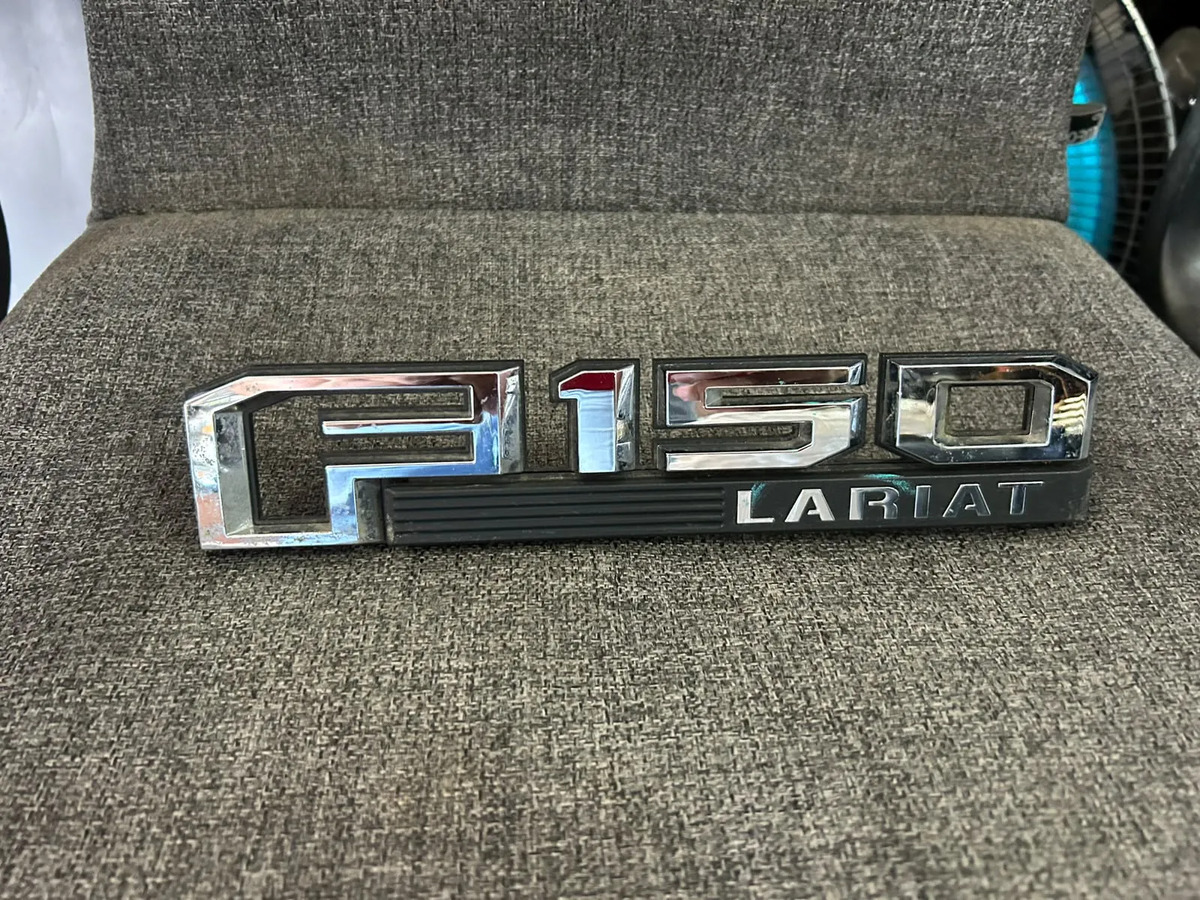 Emblema Salpicadera Derecha Lobo F-150 2015 2017 2020 5 Plateado