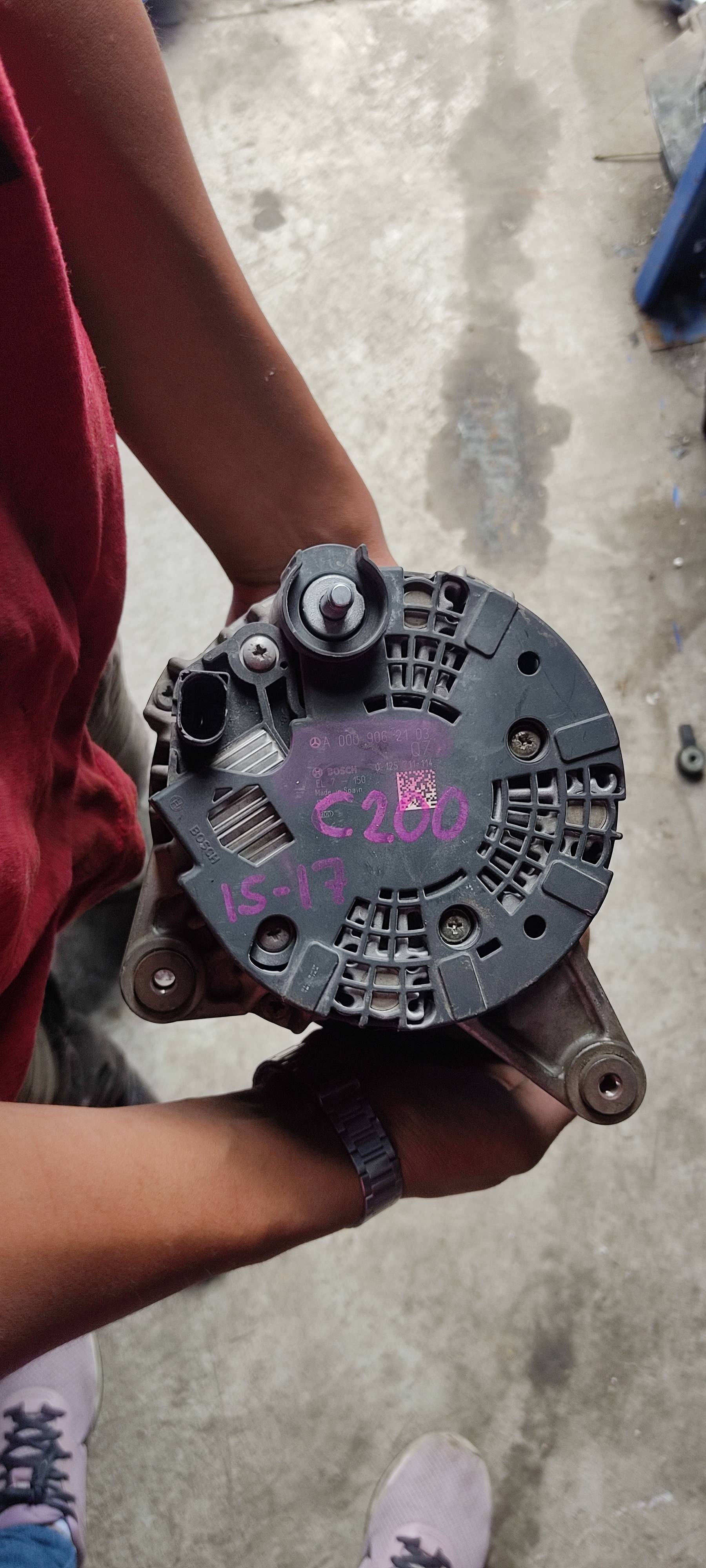 Mercedes-benz Clase c 2015 - 2019 Alternador Delantera Derecho Usado Original