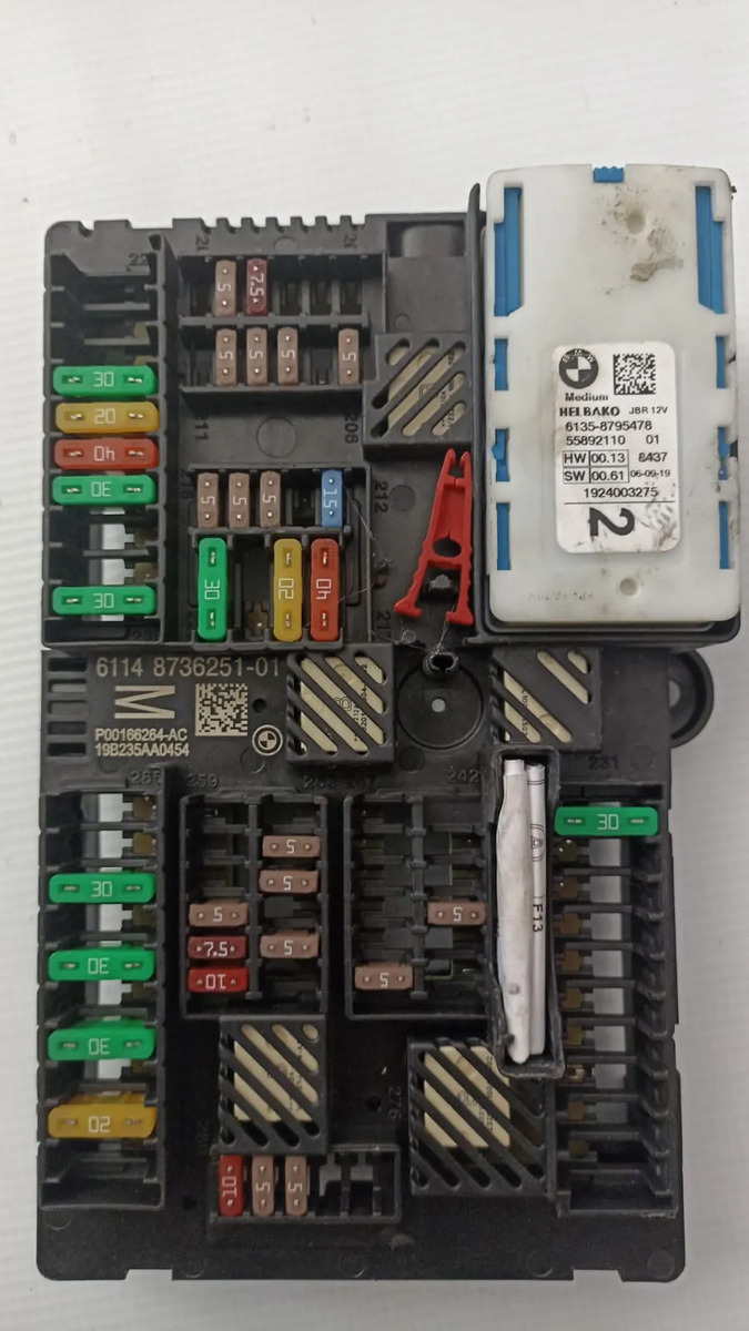 Caja De Fusibles Interna Bmw X3 2.0 2019-2024 Usada Original