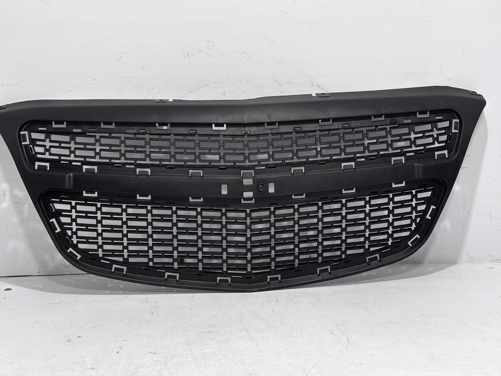 Chevrolet Tornado 2011 - 2021 Parrilla Delantera Usado Generico