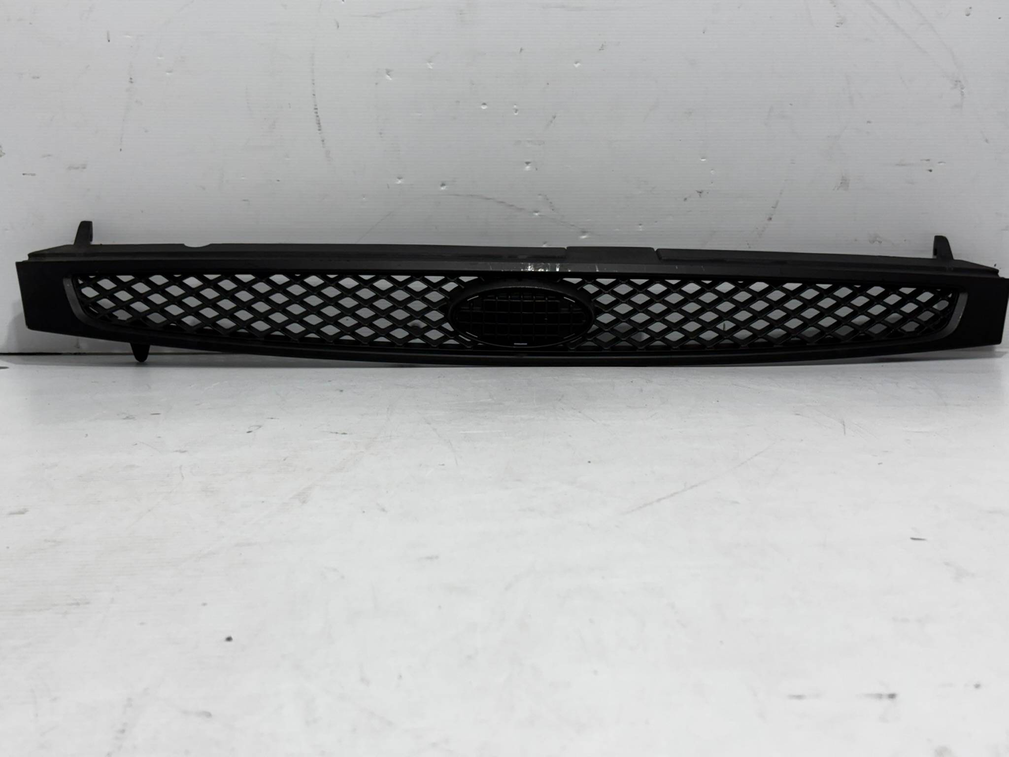 Ford Ka 2002 - 2008 Parrilla Delantera Usado Generico
