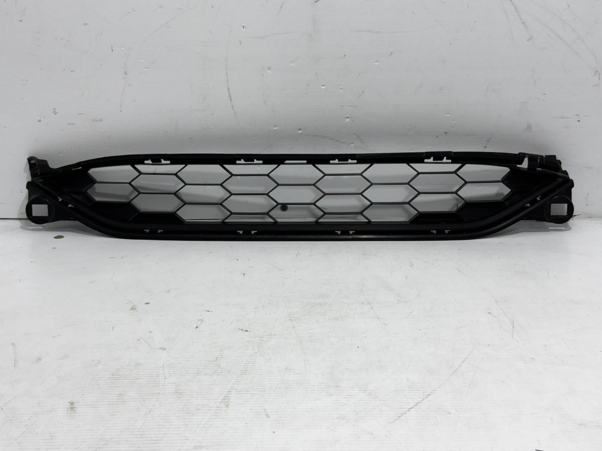 Honda Hr-v 2016 - 2018 Parrilla Delantera Usado Generico
