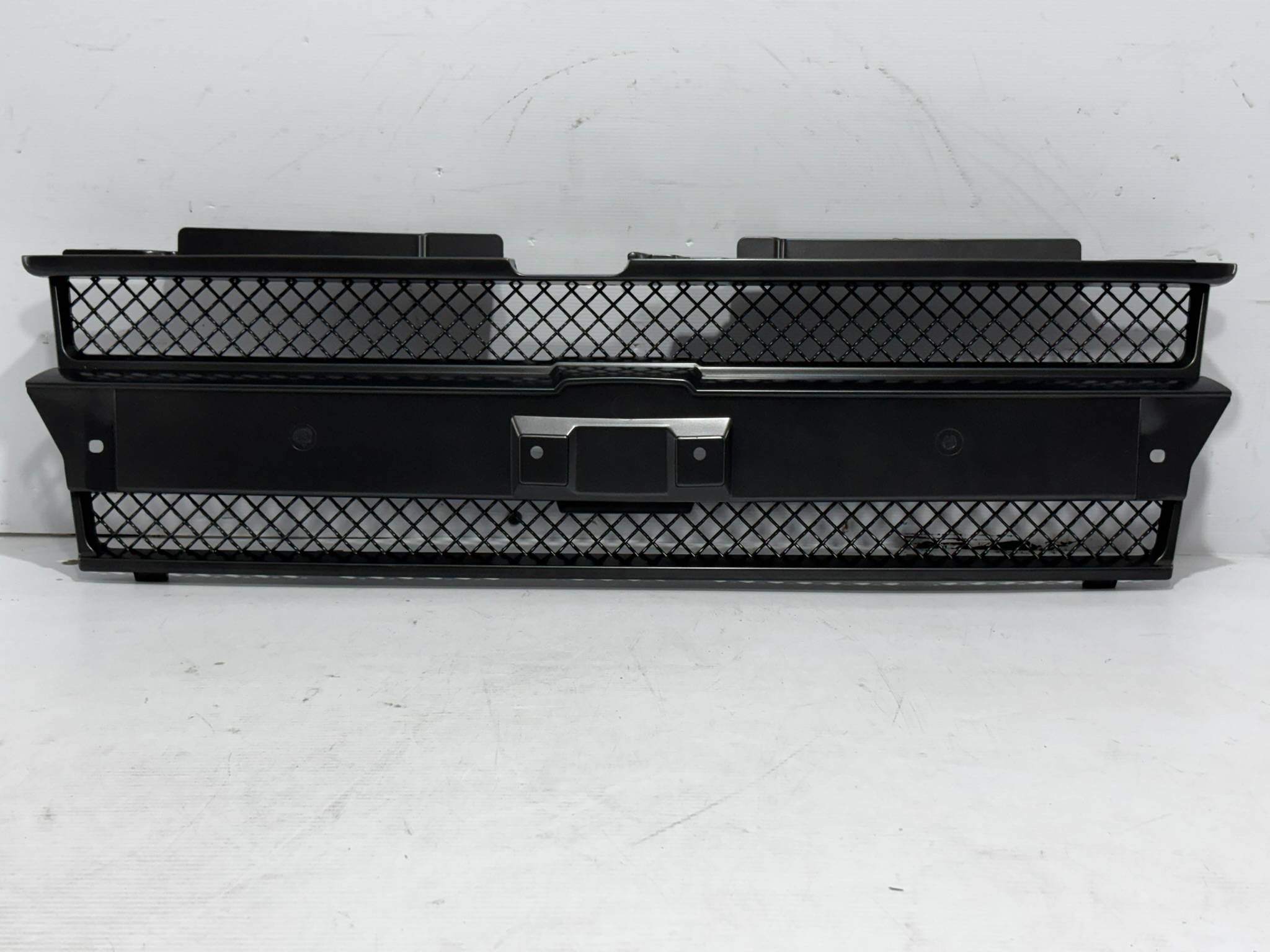 Chevrolet Trailblazer 2002 - 2005 Parrilla Delantera Usado Generico