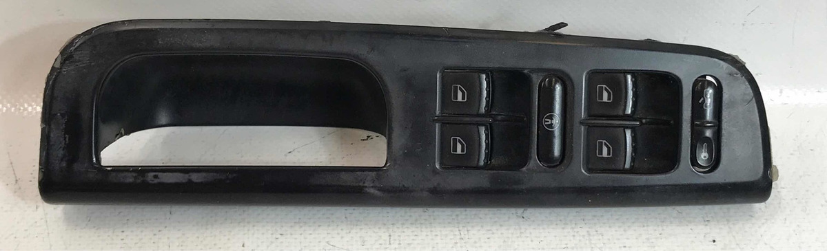 Volkswagen Jetta A4 2002-2006  Switch Control Delantero  Izq