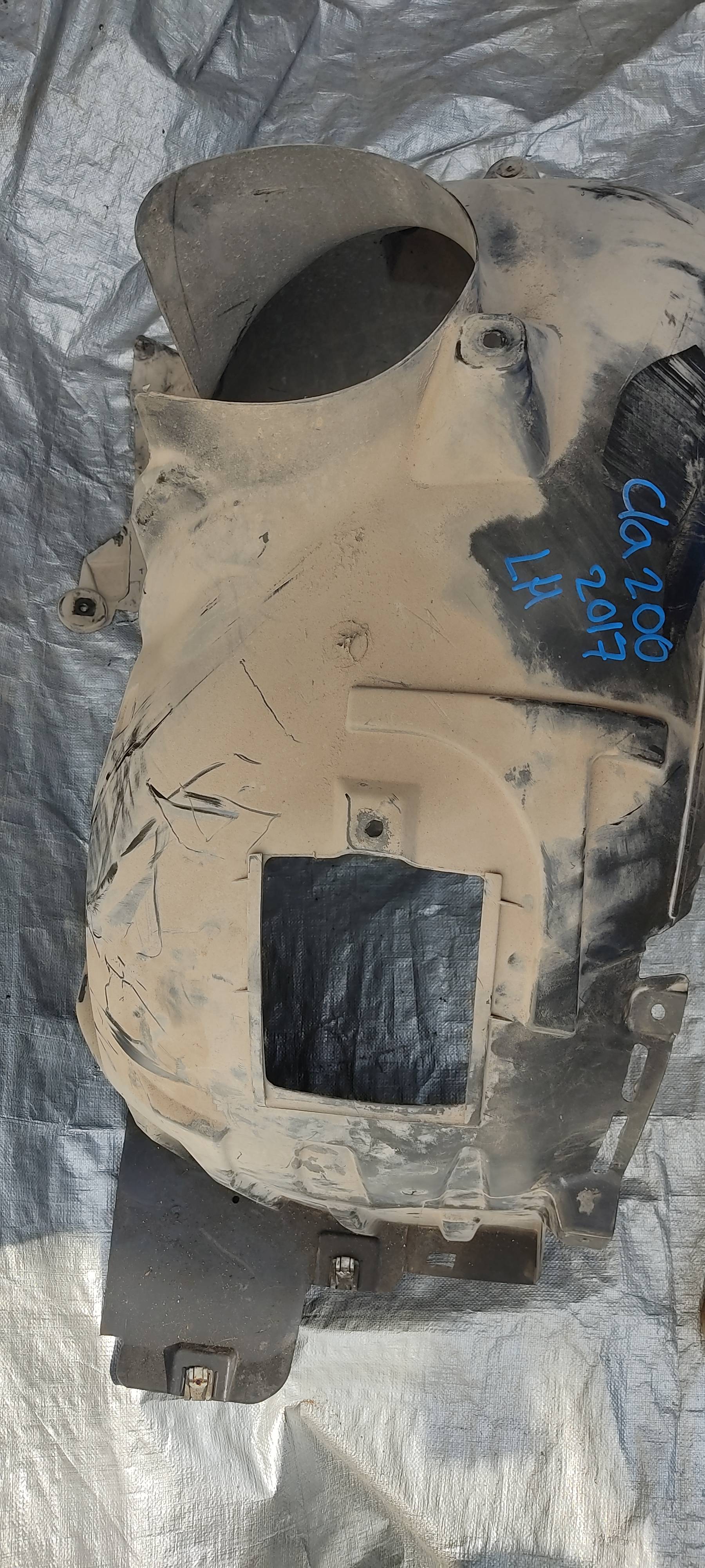 Mercedes-benz Cla 2013 - 2019 Lodera Izquierdo Usado Original