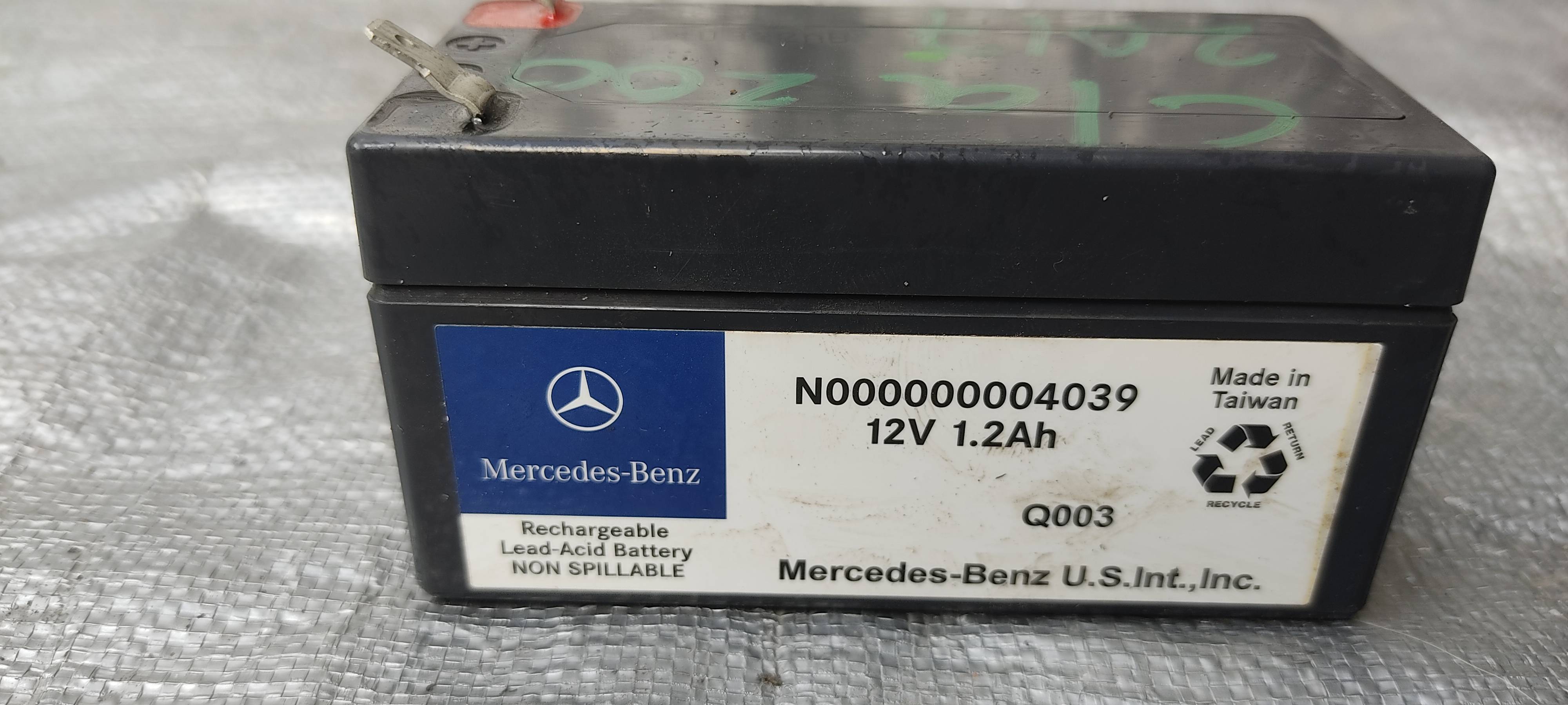 Mercedes-benz Cla 2013 - 2019 Baterías Usado Original