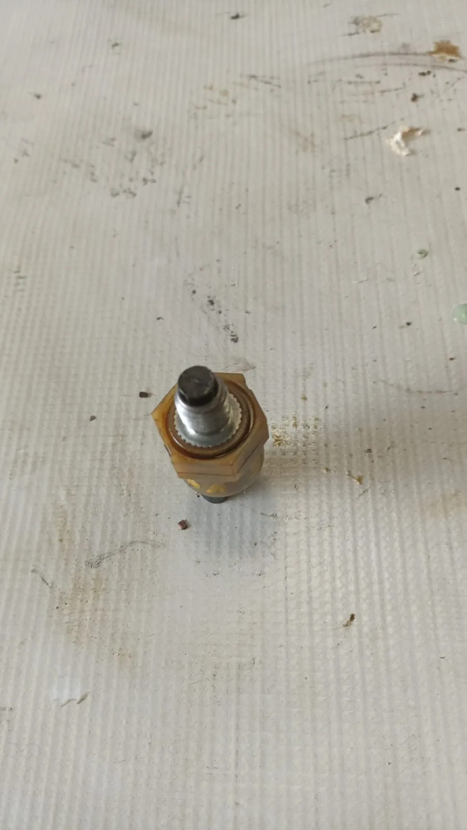 Sensor Presion De Aceite Volvov402015-2019 2.0 T3 Std