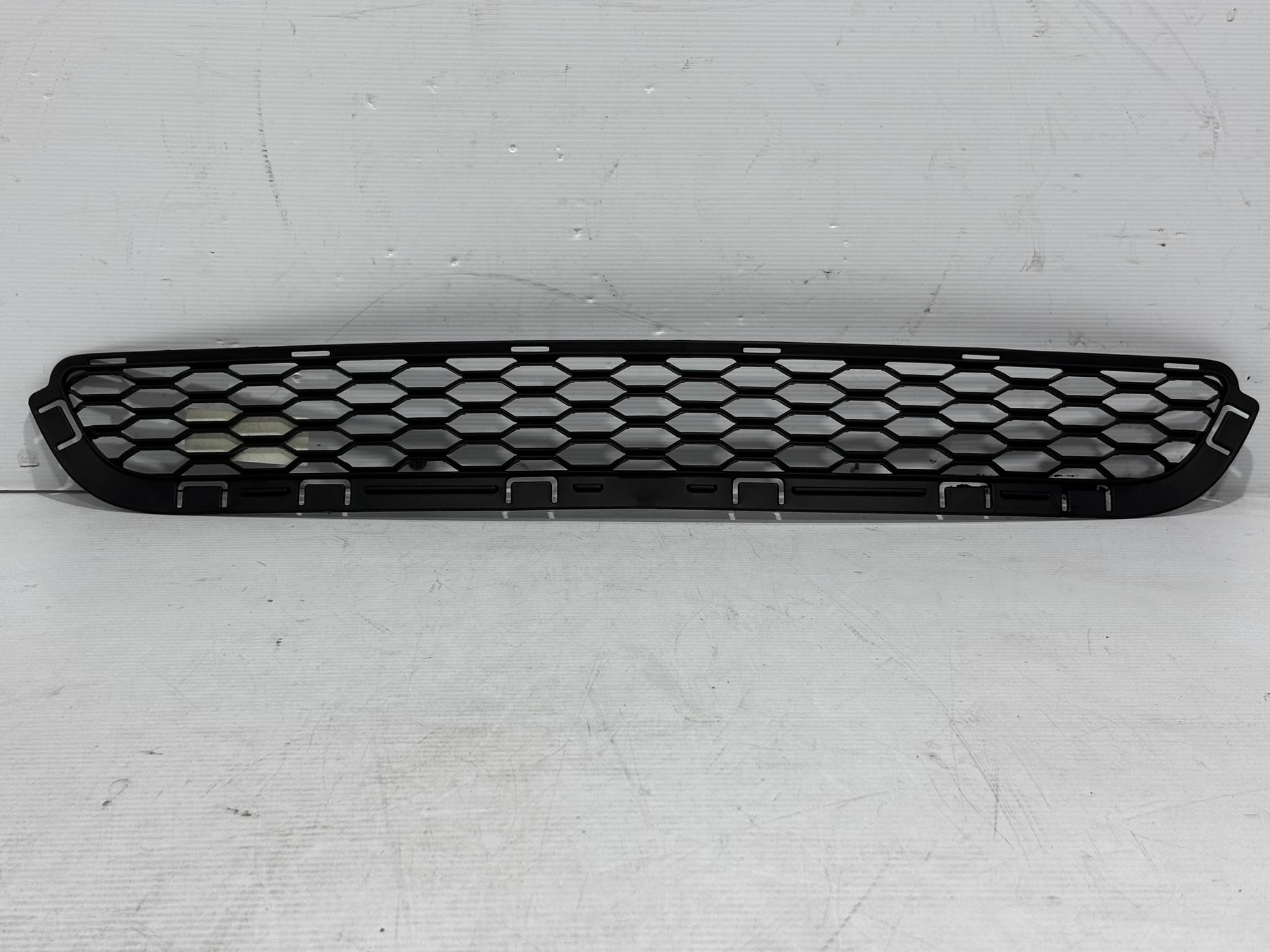 Dodge Avenger 2012 - 2014 Parrilla Delantera Usado Generico