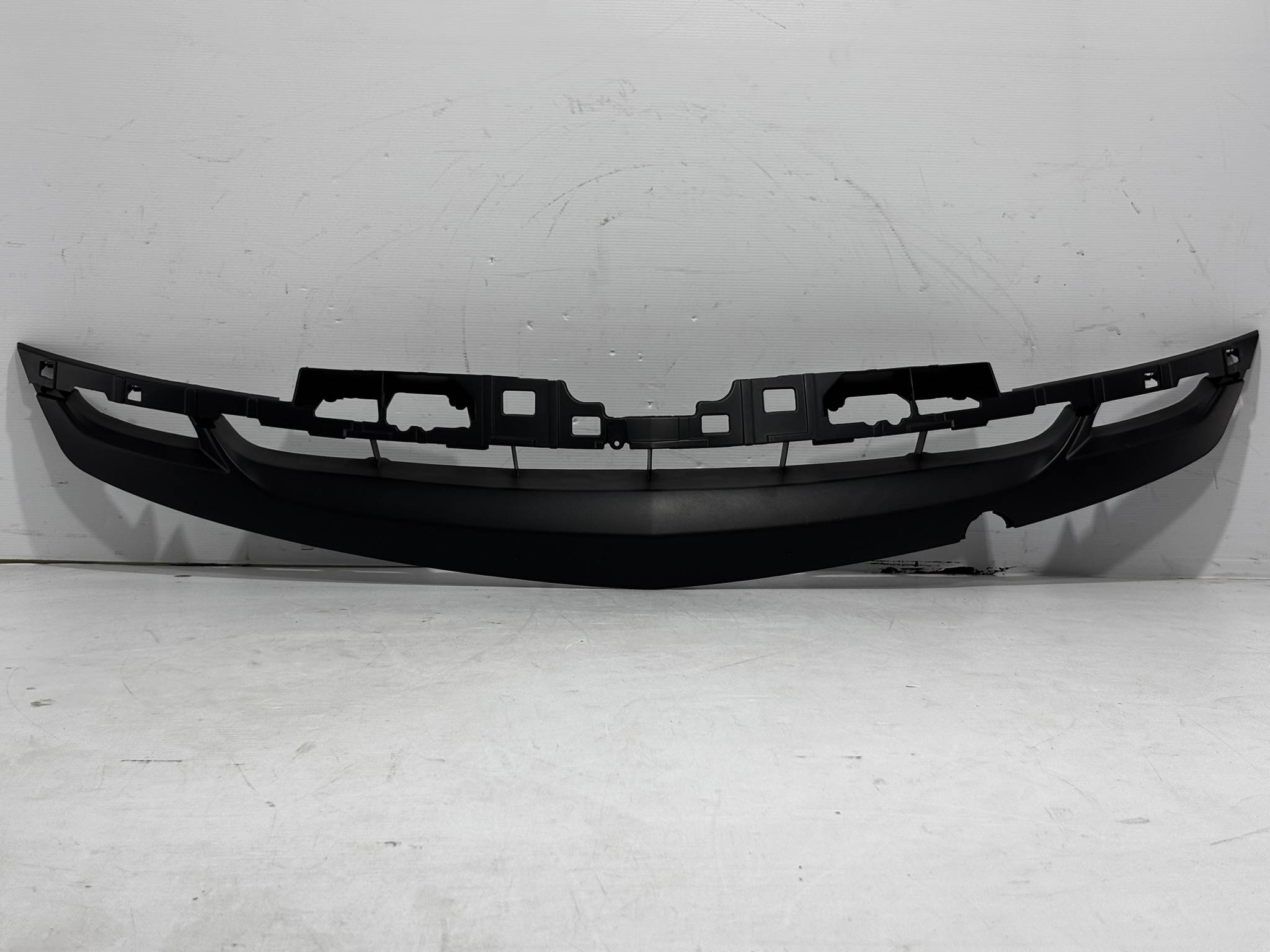 Mazda 3 2009 - 2012 Moldura Delantera Usado Generico