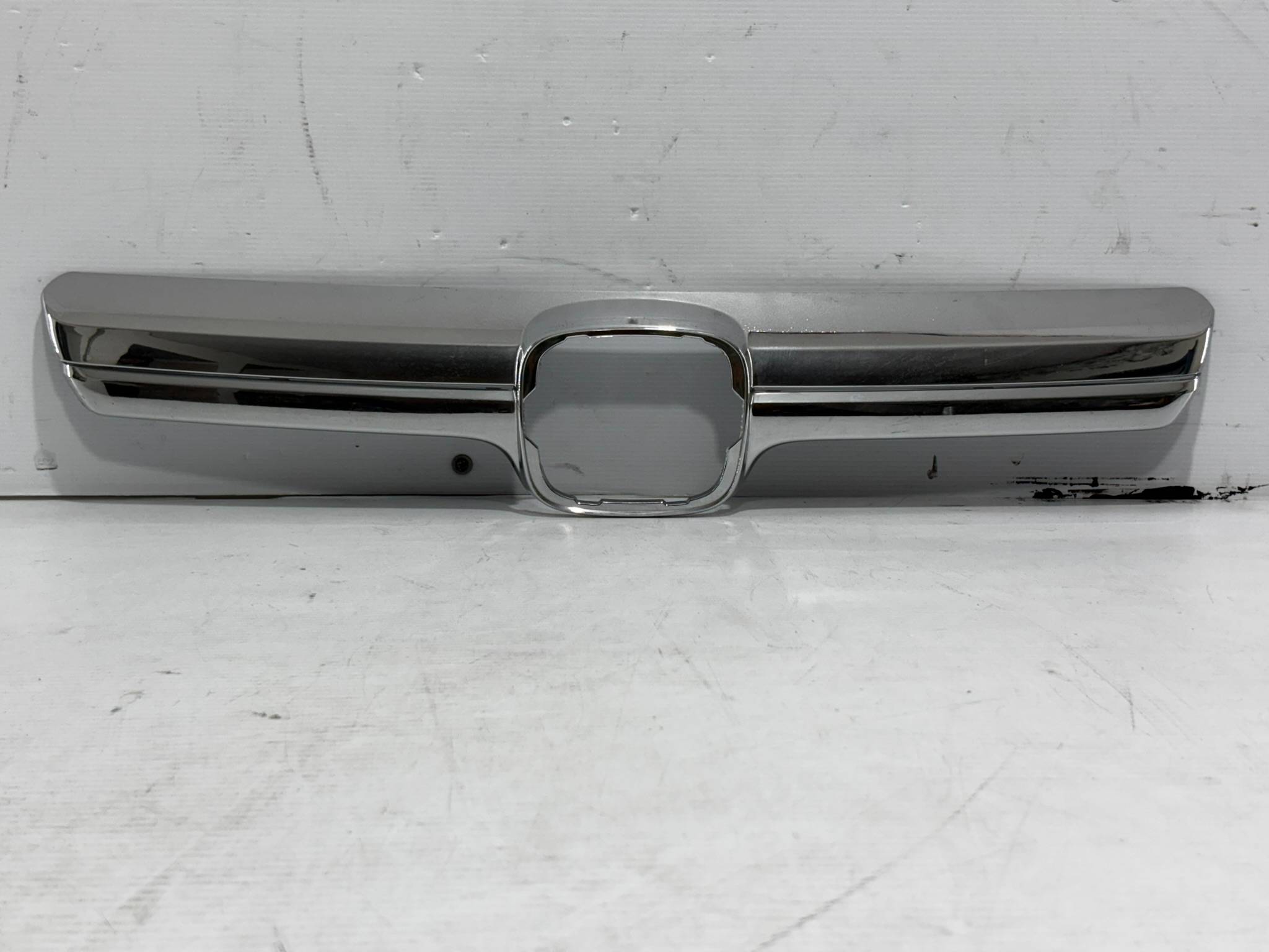 Honda Cr-v 2007 - 2009 Moldura Delantera Usado Generico