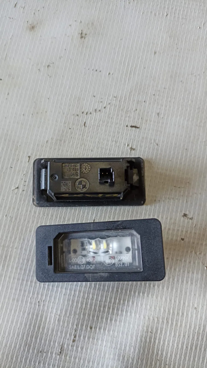 Luz De Placa Bmw X3 2019-2024 Xdrive 30i 2.0t Usado Original
