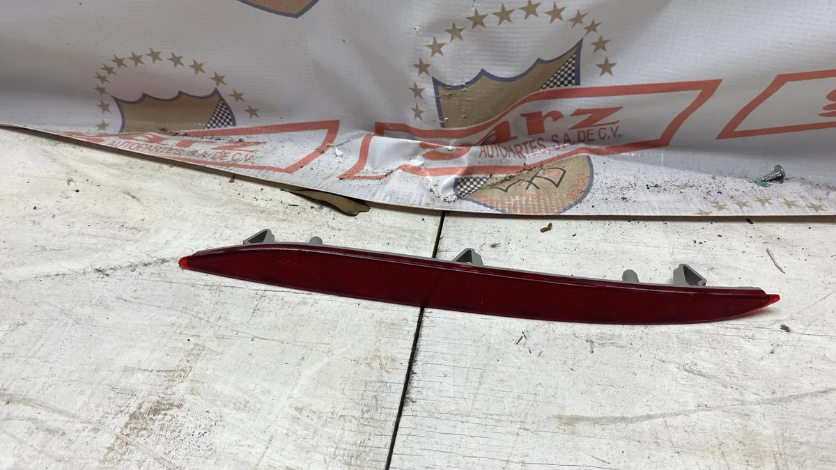 Cuarto Reflejante Tras Rh Buick Enclave 2018 2019 2020 2021 Rojo