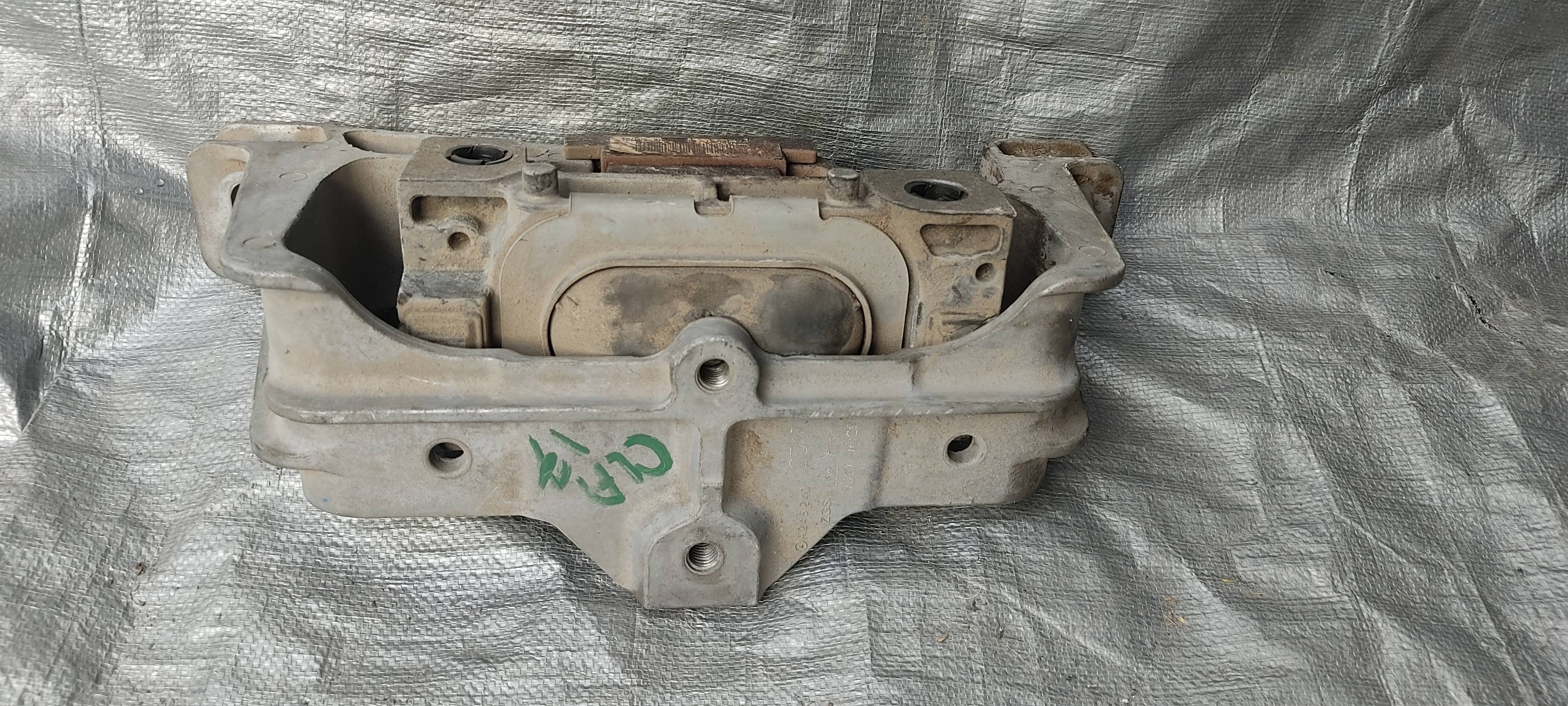 Mercedes-benz Cla 2017 - 2019 Soporte Transmision Usado Original