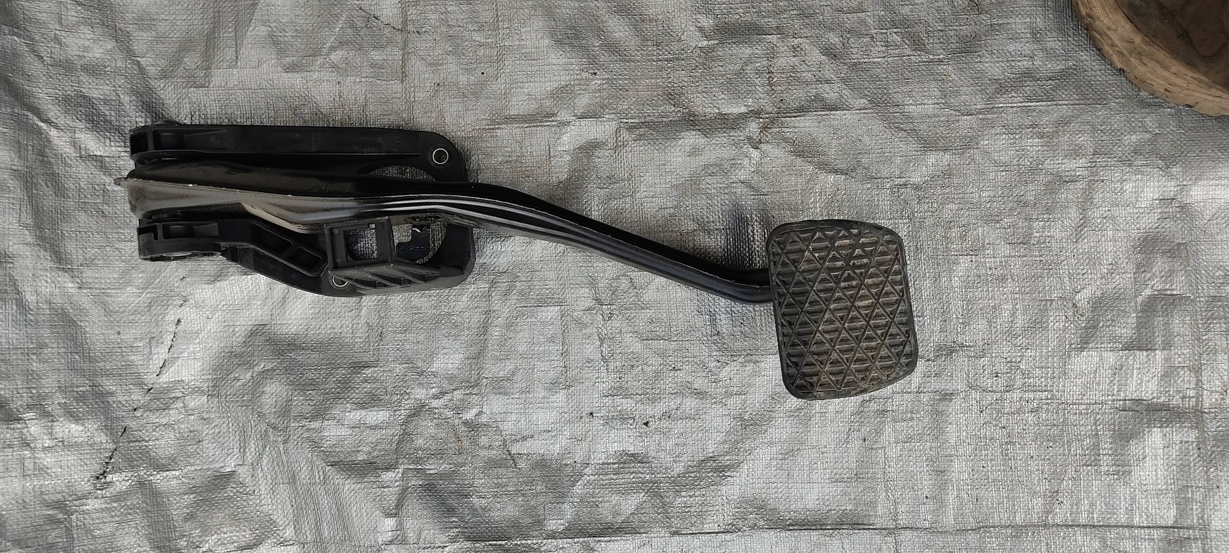 Mercedes-benz Cla 2013 - 2019 Pedal Usado Original