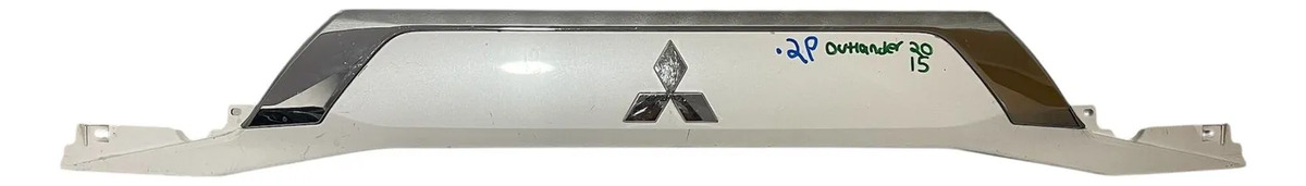 Moldura De Cajuela Mitsubishi Outlander 2015 2017 2020 Blanco