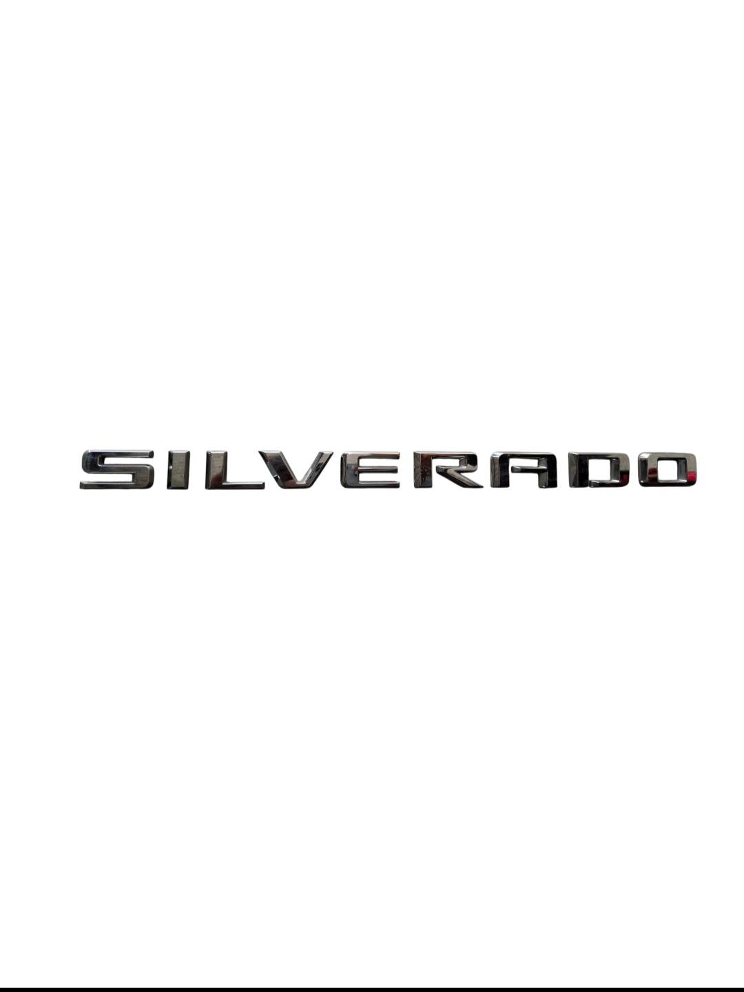 Chevrolet Silverado 2019 - 2025 Emblema Trasera Usado Original