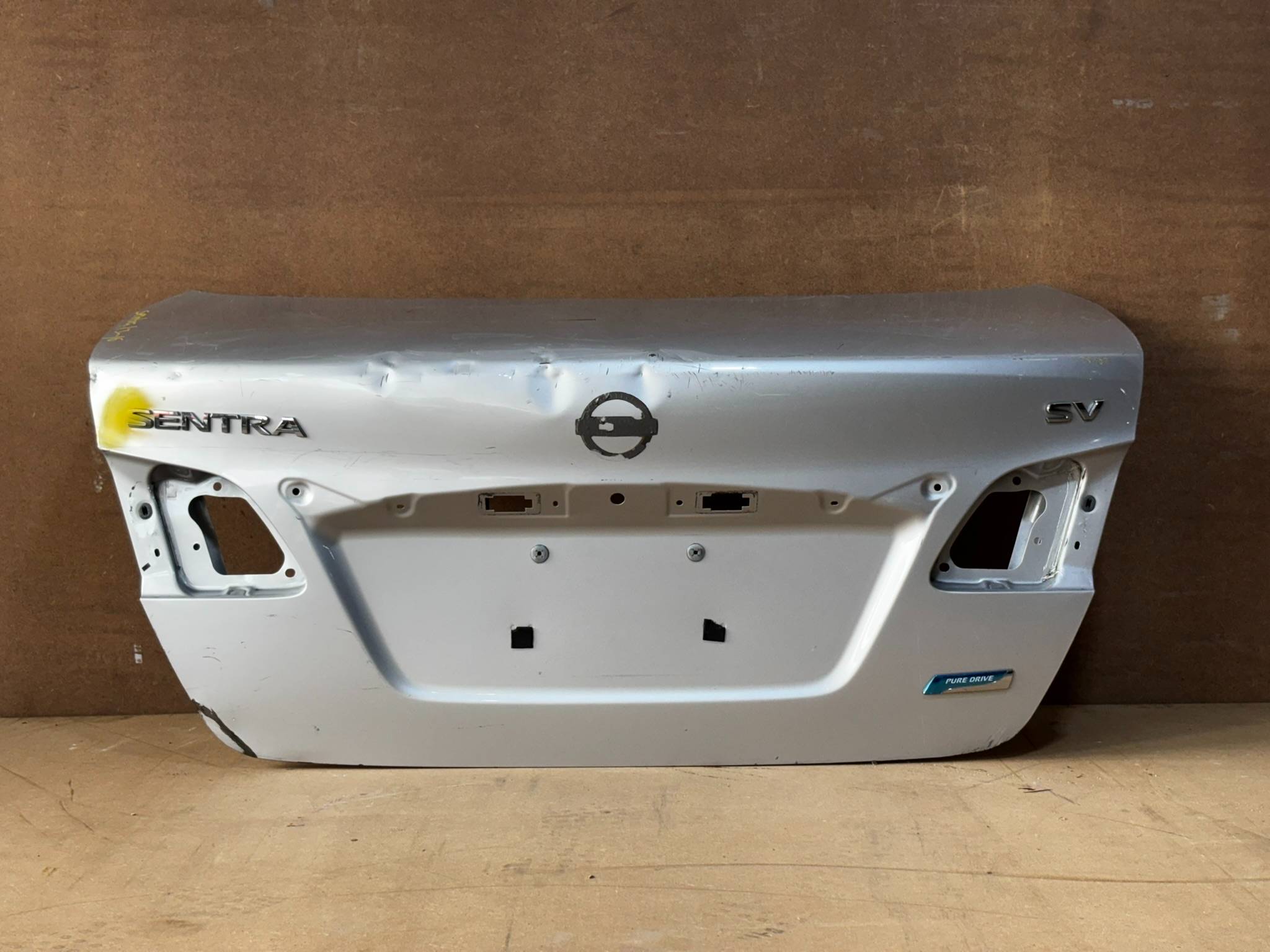 Nissan Sentra 2013 - 2016 Cajuela Usado Original