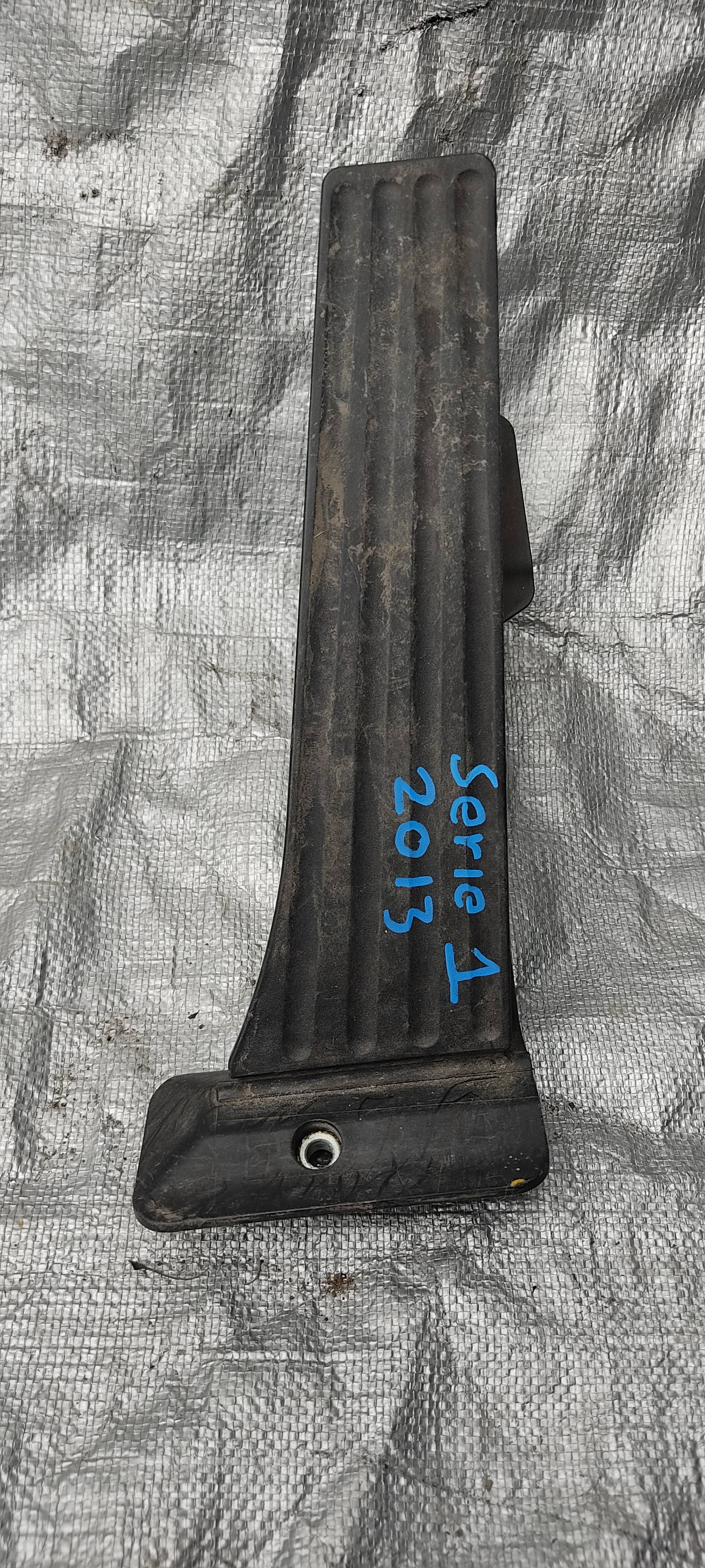 Bmw Serie 1 2013 - 2017 Pedal Usado Original