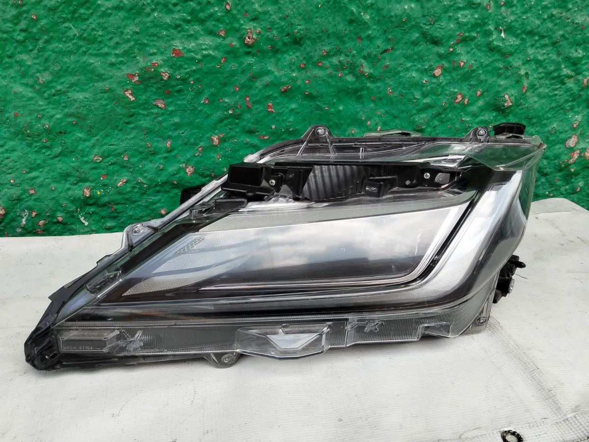 Faro Izquierdo Toyota Yaris 2023-2025 Usado Original Izquierdo/conductor