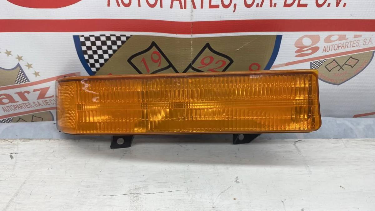 Ford E-250 1999 - 2006 Direccional Derecho Usado Original