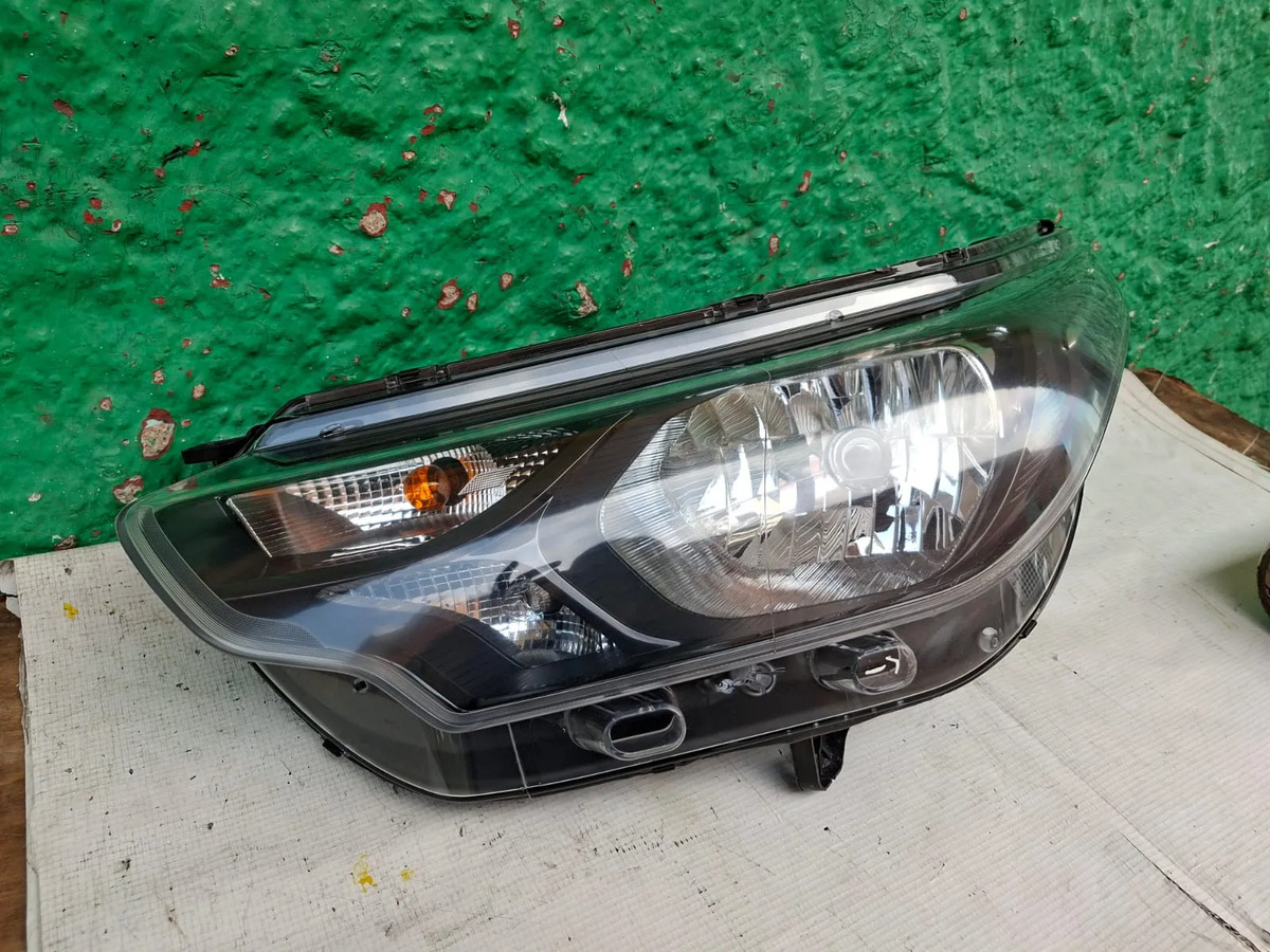 Faro Izquierdo De Dodge Ram 700 2021-2023 Usado Original Izquierdo/conductor