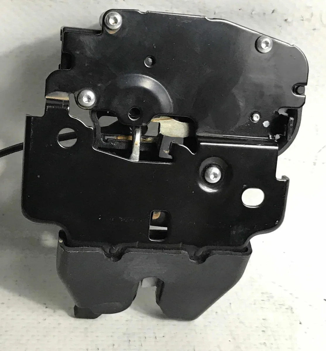 Chapa De Cajuela Nissan Sentra 2013 2014 2015