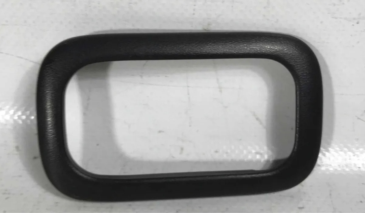 Moldura Manija Int Puerta Tras Der Nissan Xtrail 2002 - 2007 Negro Trasera