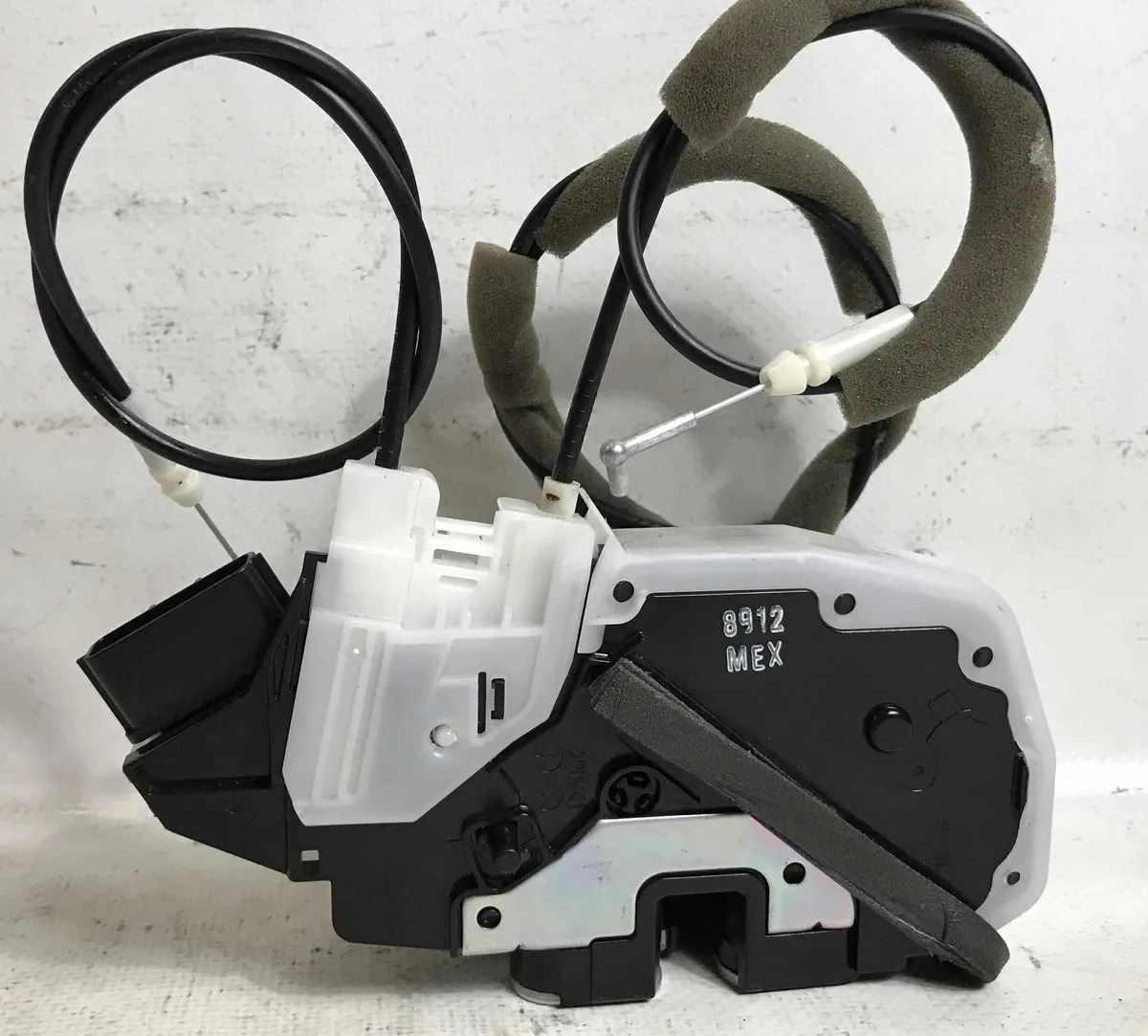 Chapa De Puerta Trasera Derecha Nissan Versa 2012 - 2019