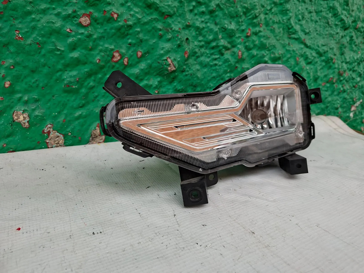 Faro Auxiliar De Chevrolet Captiva 2021-2024  Original Transparente