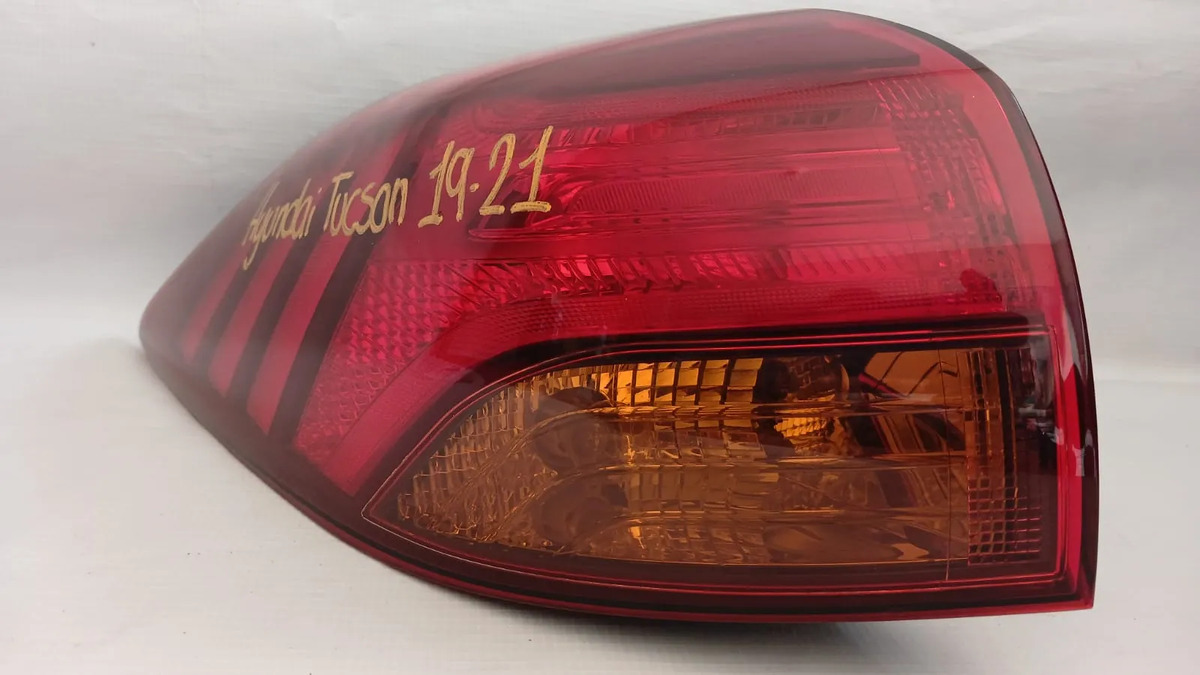 Calavera Izquierda De Costado Hyundai Tucson 2019-2021 Izquierdo/conductor Rojo