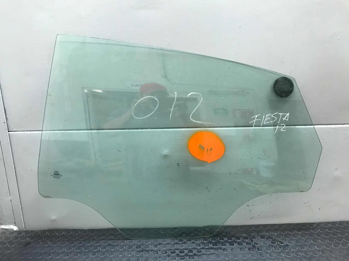 Ford Fiesta 2011 Al 2018 Vidrio Cristal Trasero Izquierdo