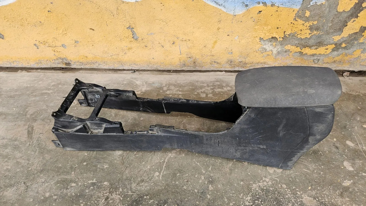 Toyota Corolla 2020-2023 Consola Central Reposabrasos