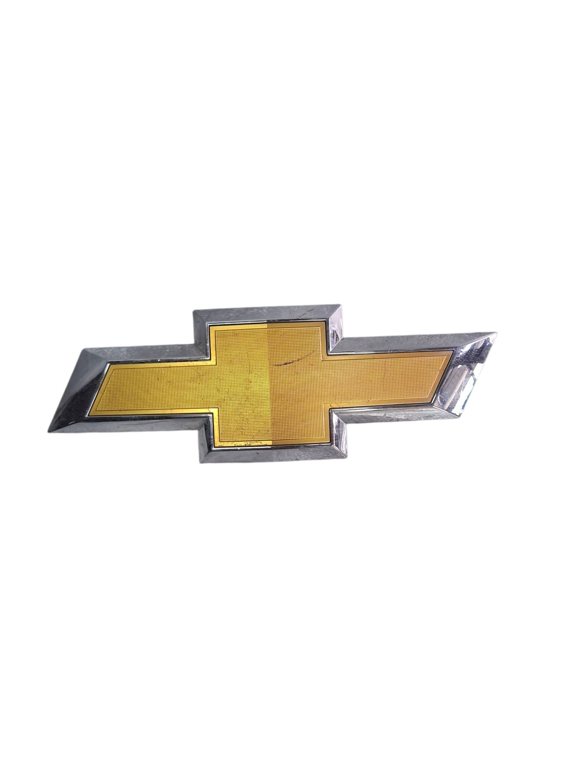 Chevrolet Silverado 2019 - 2022 Emblema Usado Original