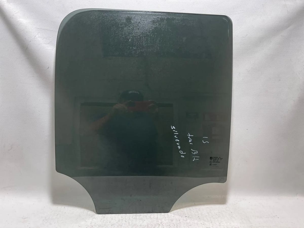 Vidrio Puerta Trasera Rh Chevrolet Silverado  2016 2017 2018