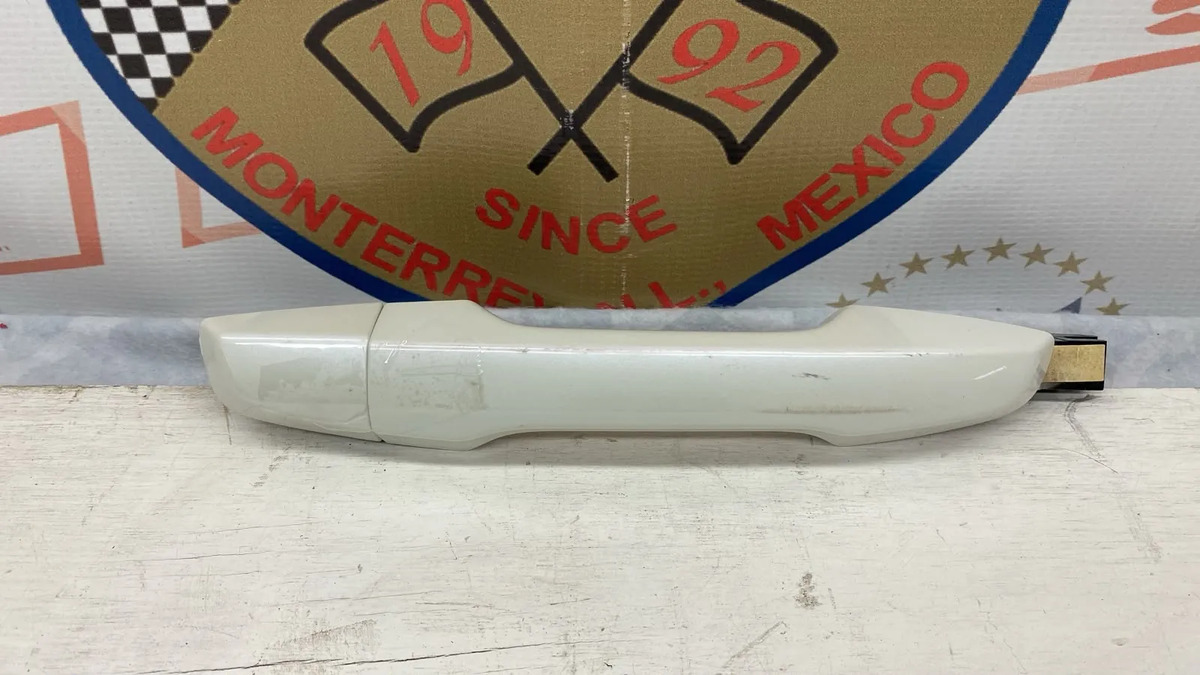 Manija Ext Puerta Tras Rh Honda Cr-v 2017 Al 2022 Orig Blanco Trasera
