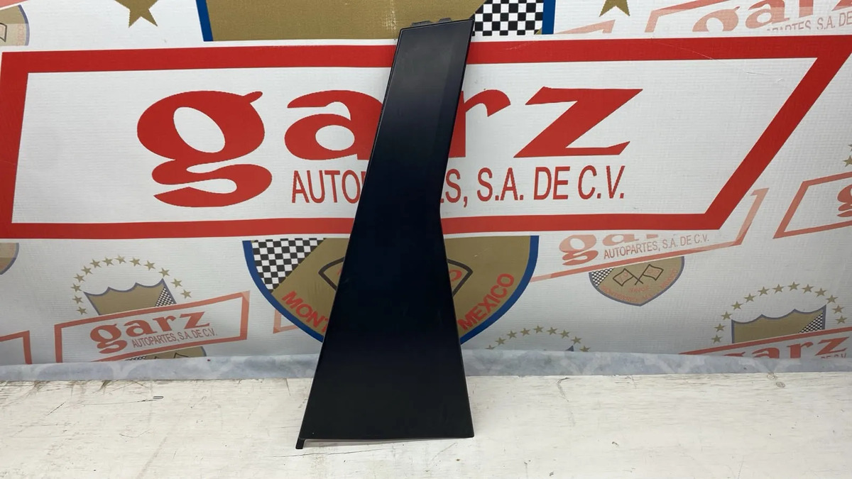 Moldura Puerta Trasera Rh Honda Cr-v 2017 Al 2022 Orig Negro