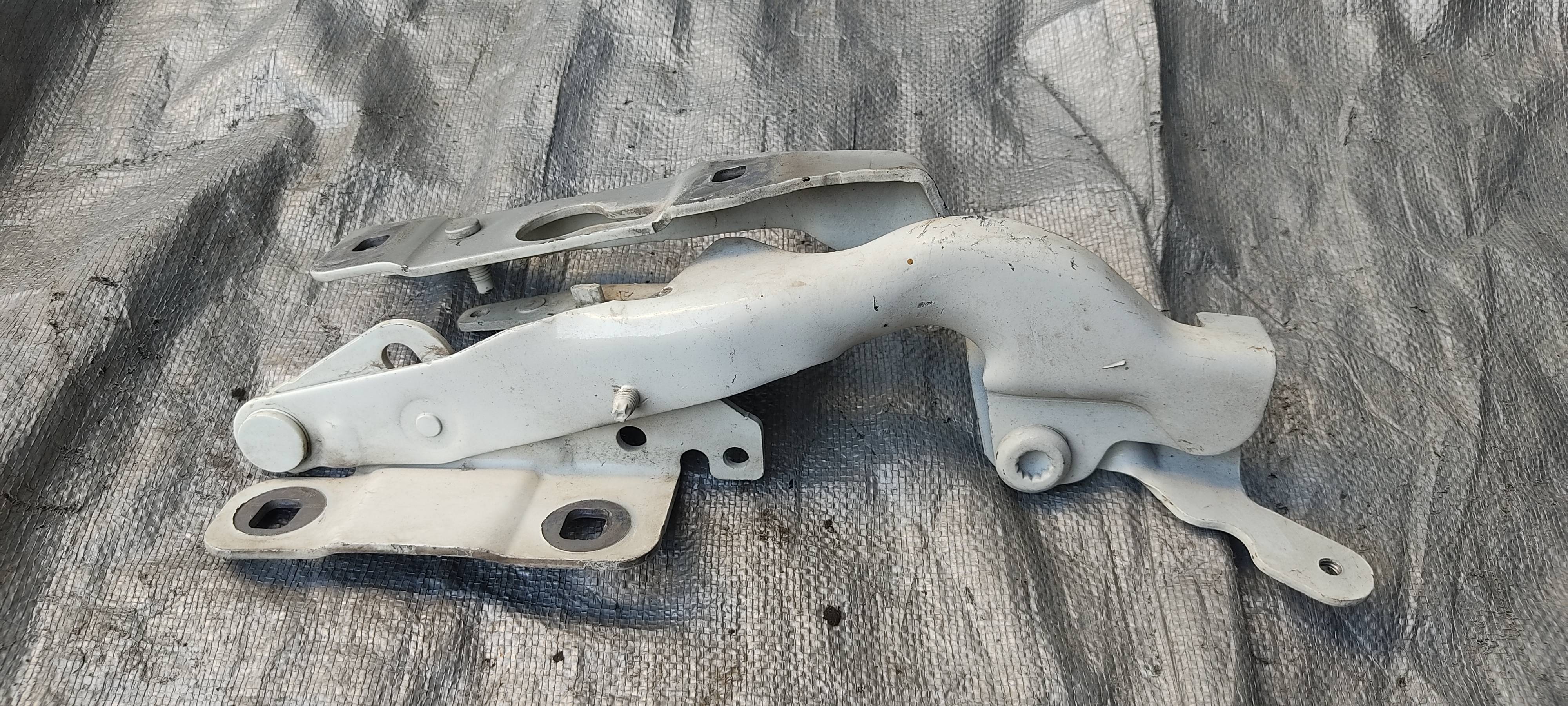 Mercedes-benz Cla 2013 - 2019 Bisagra Izquierdo Usado Original