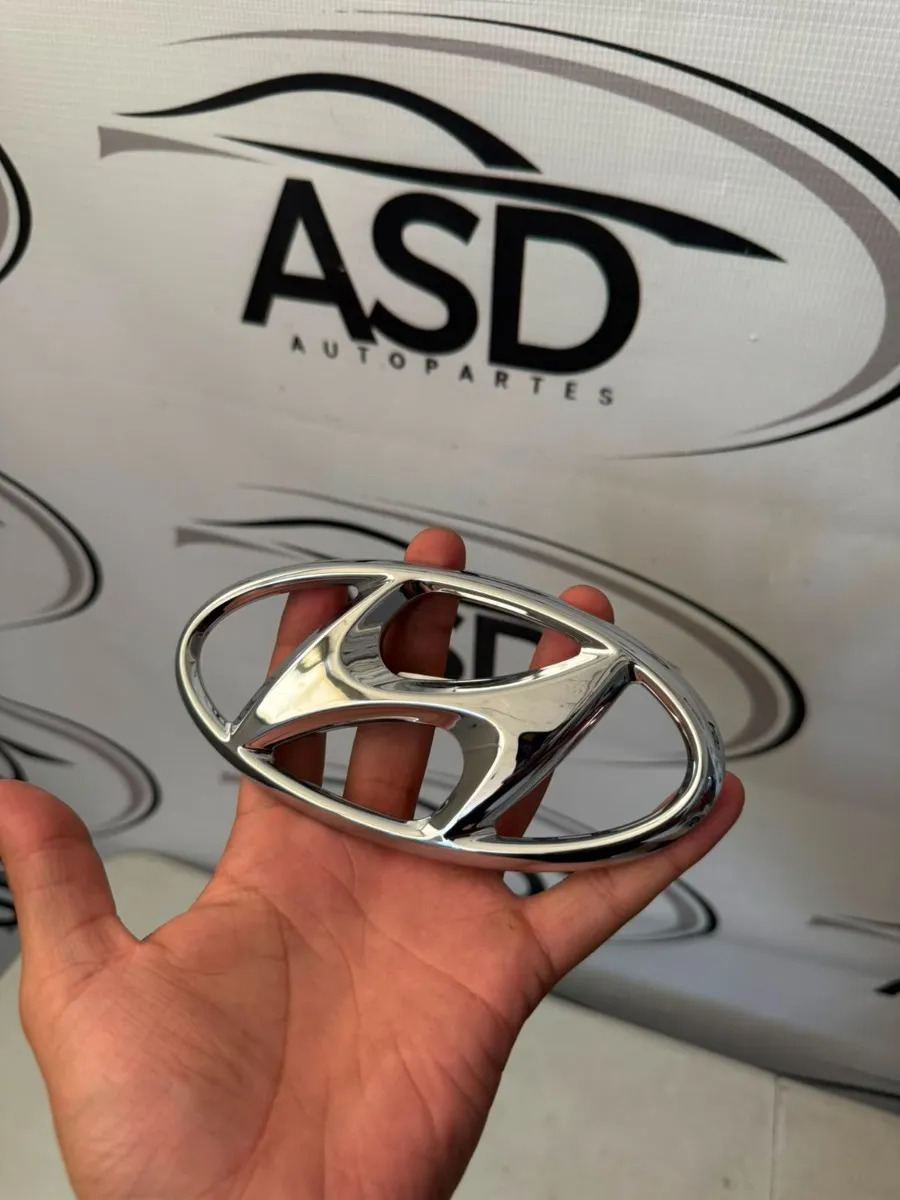 Emblema Hyundai Creta Grand I10 Elantra Tucson Original Plateado