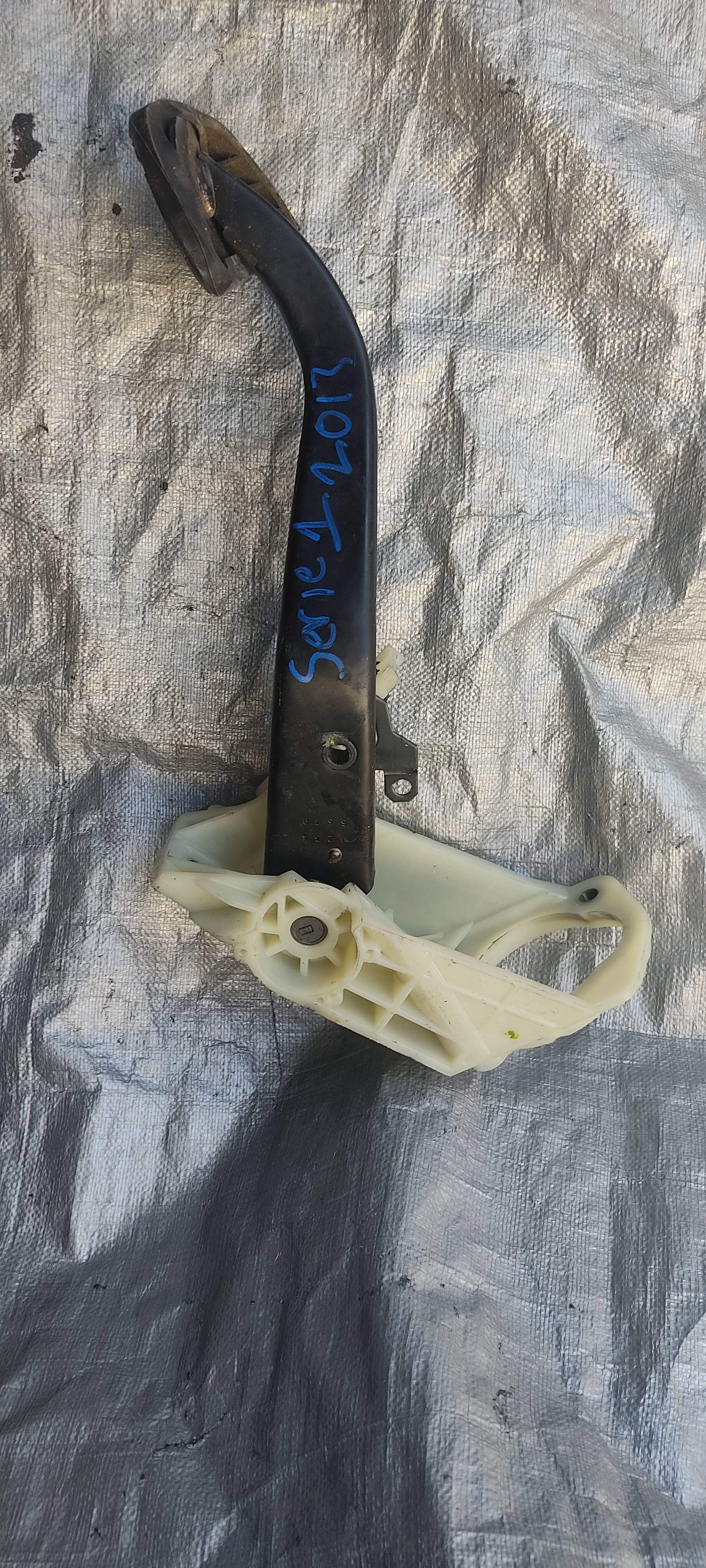 Bmw Serie 1 2013 - 2017 Pedal Usado Original