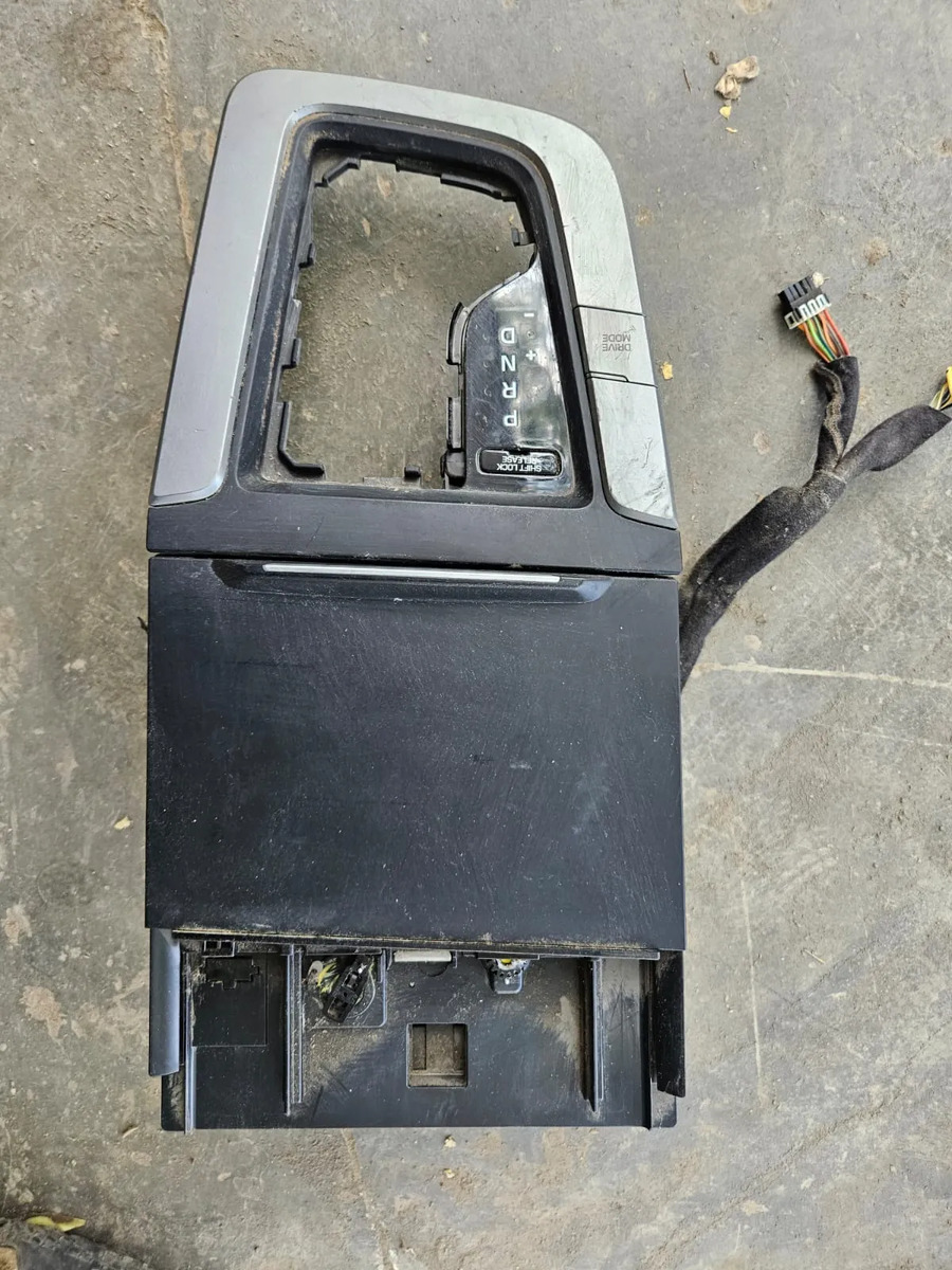 Hyundai Elantra 2017-2020 Moldura De Consola Central