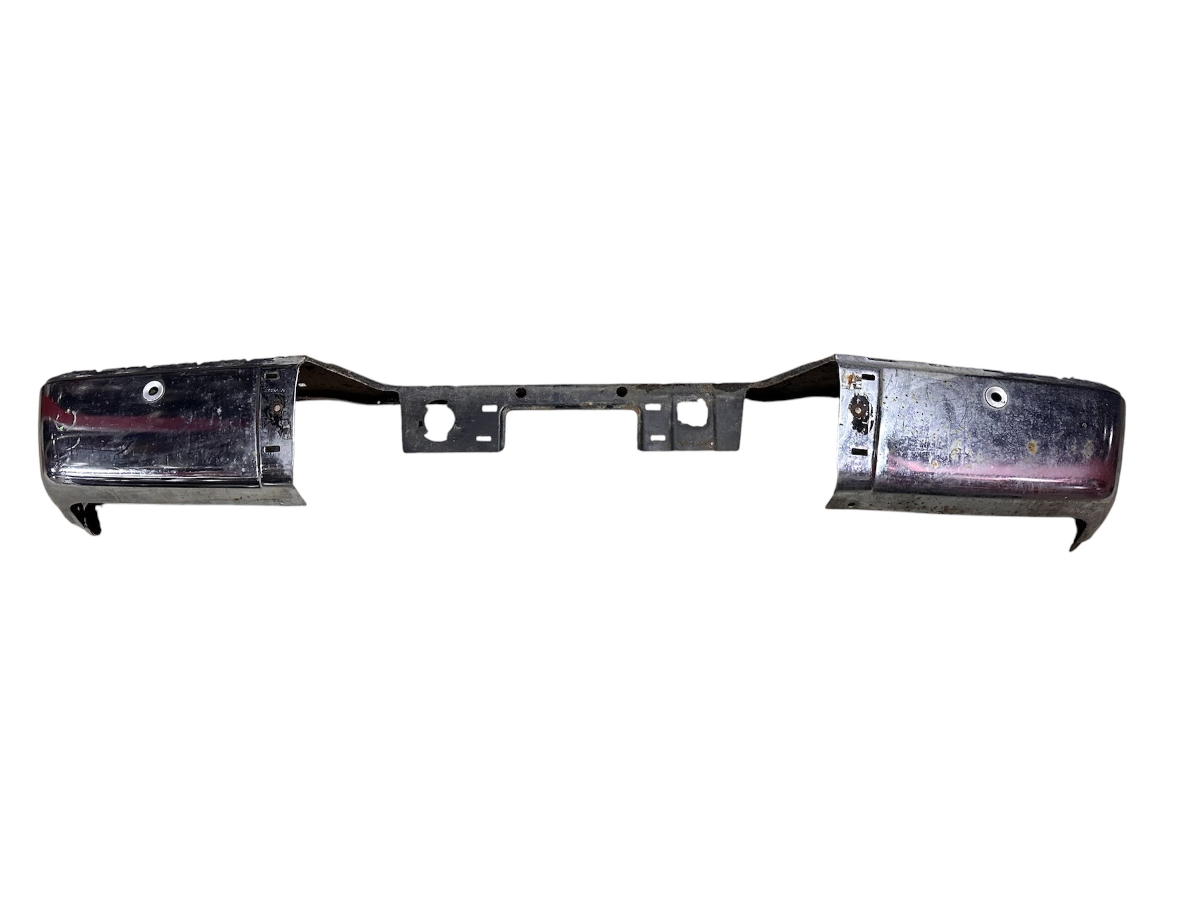 Chevrolet Cheyenne 2007 - 2013 Defensas Trasera Usado Original
