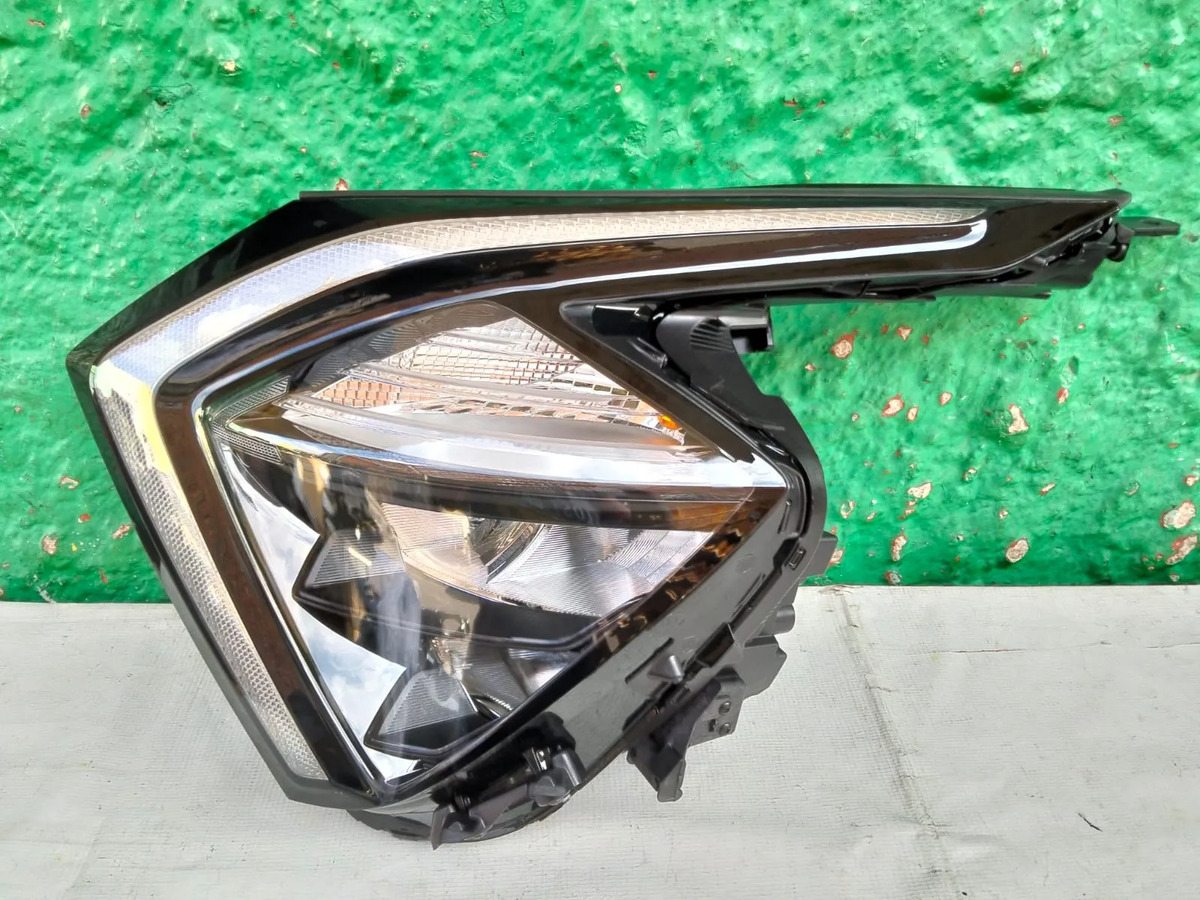 Faro Izquierdo Kia Sportage 2023-2025 Original 12 Pines Izquierdo/conductor