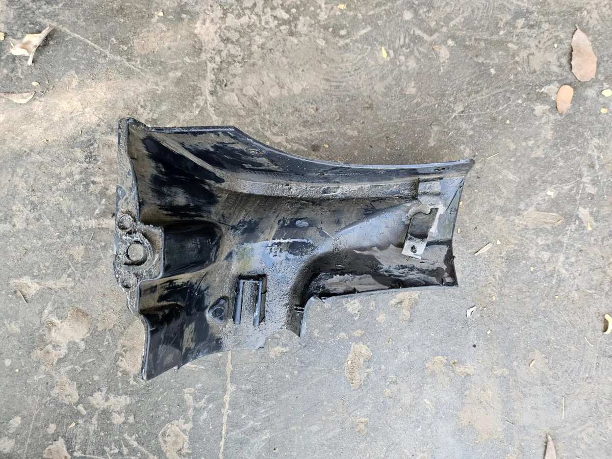 Renault Duster 2013 - 2020 Seccion Estribo Del Derecho Negro
