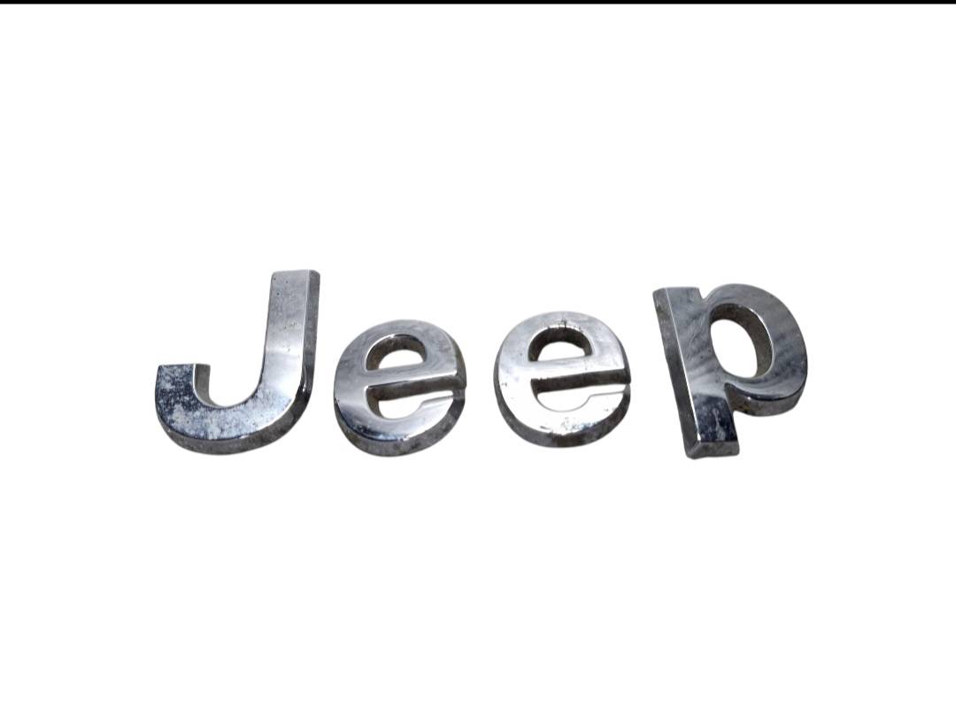 Jeep Cherokee 2020 - 2025 Emblema Delantera Usado Original
